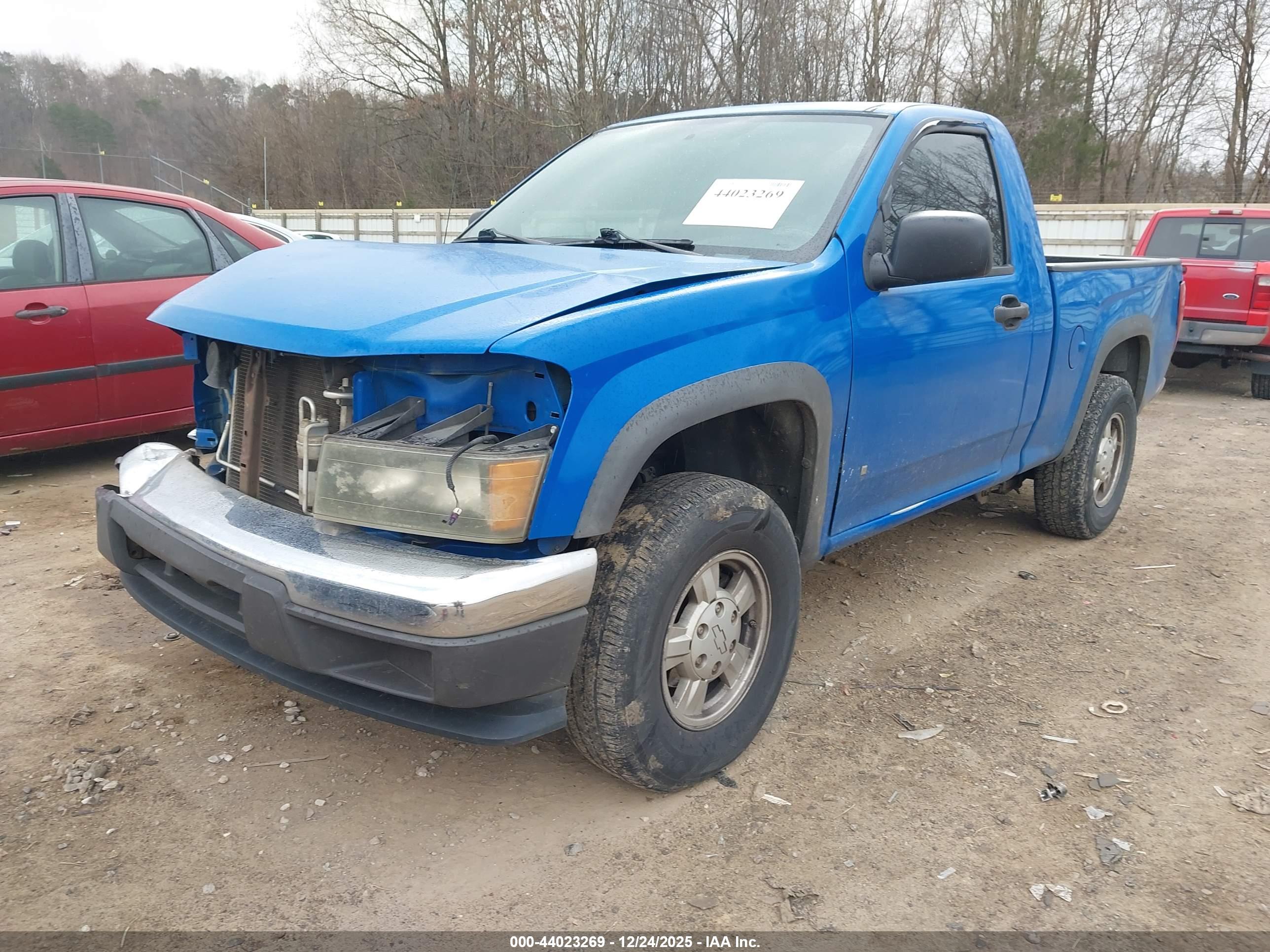 CHEVROLET COLORADO image 2