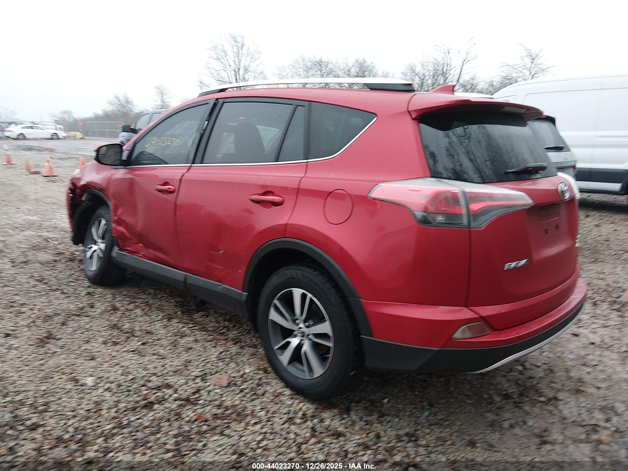 TOYOTA RAV4 image 3