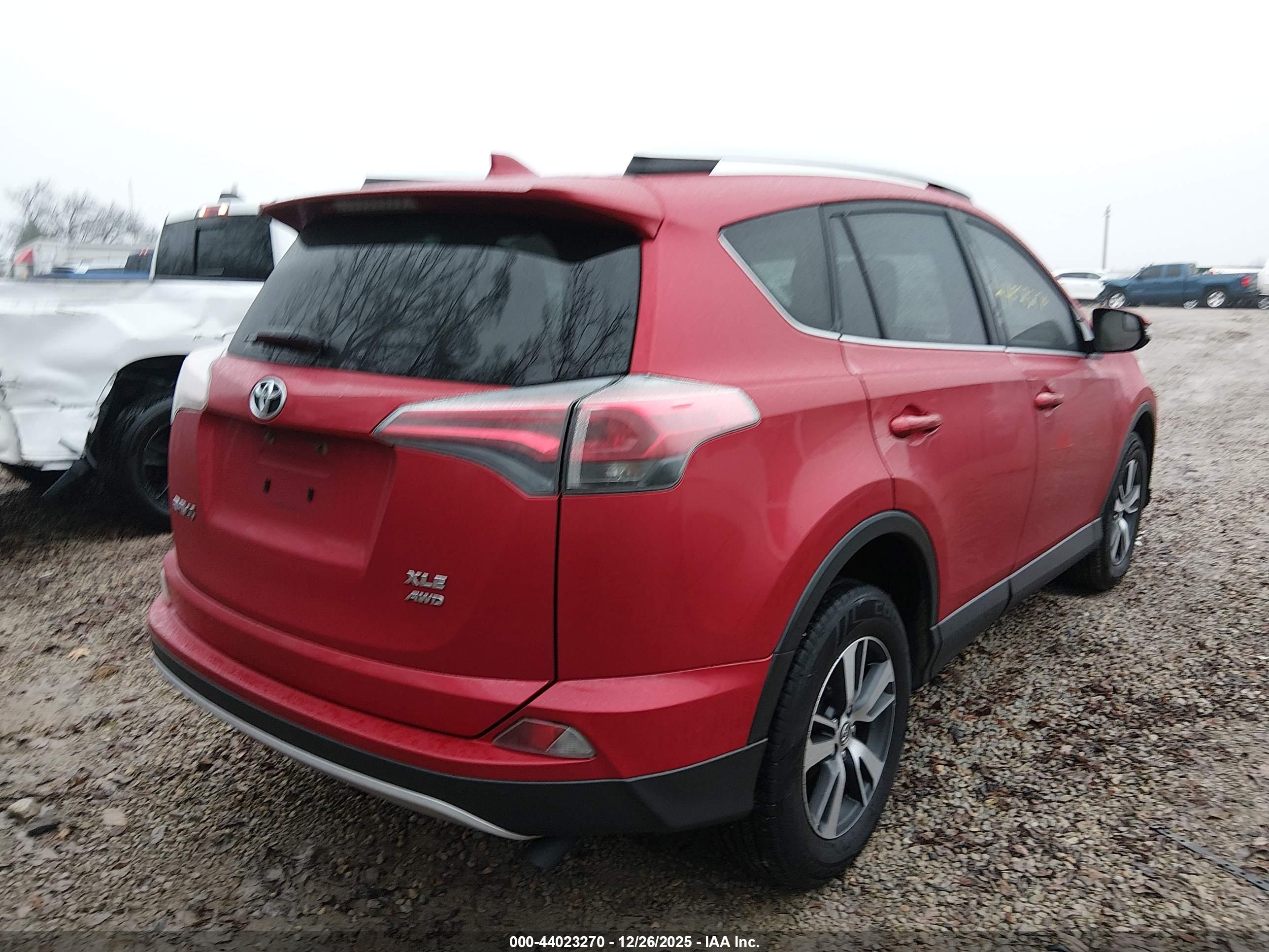 TOYOTA RAV4 image 4