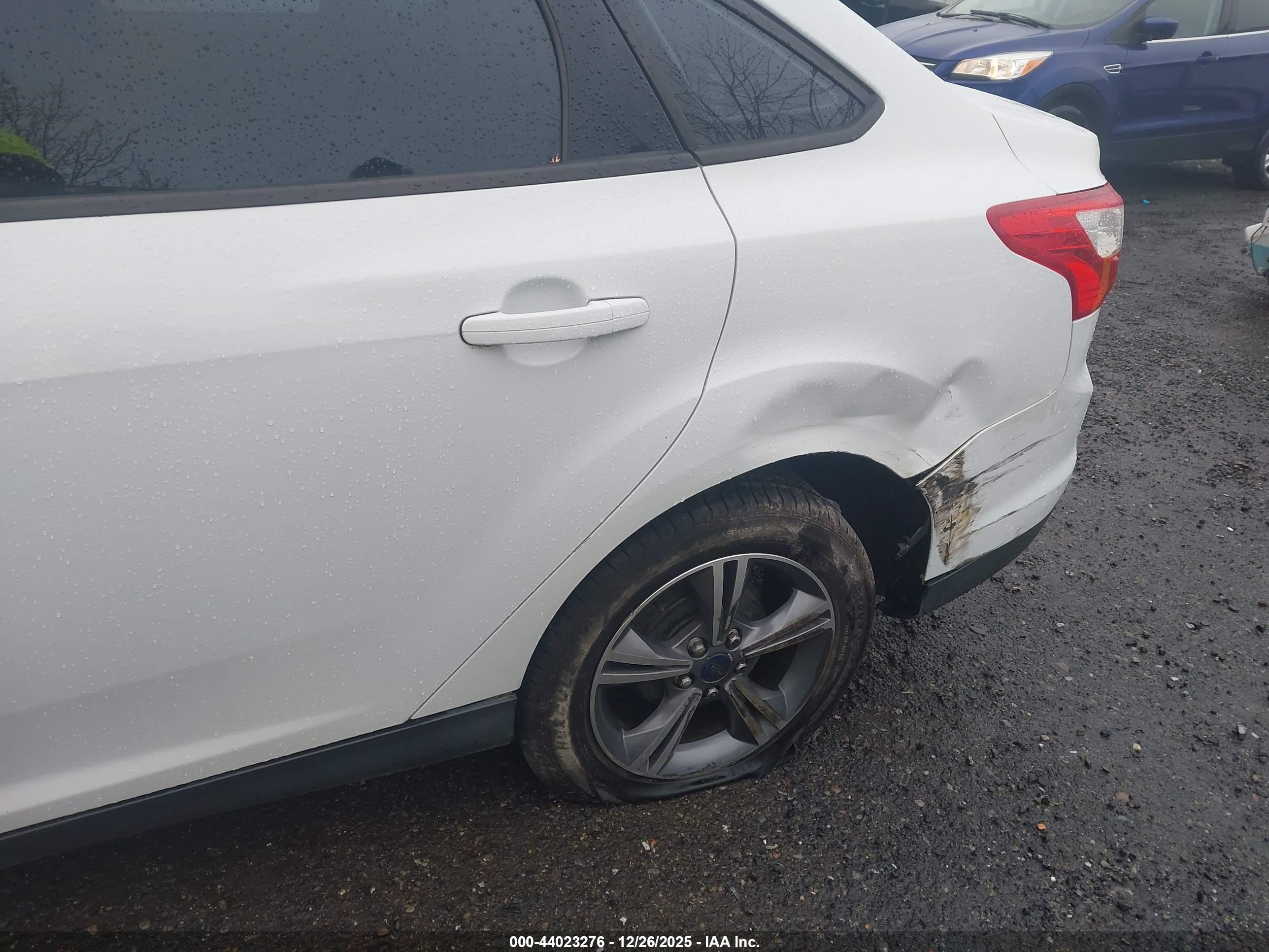 FORD FOCUS image 6