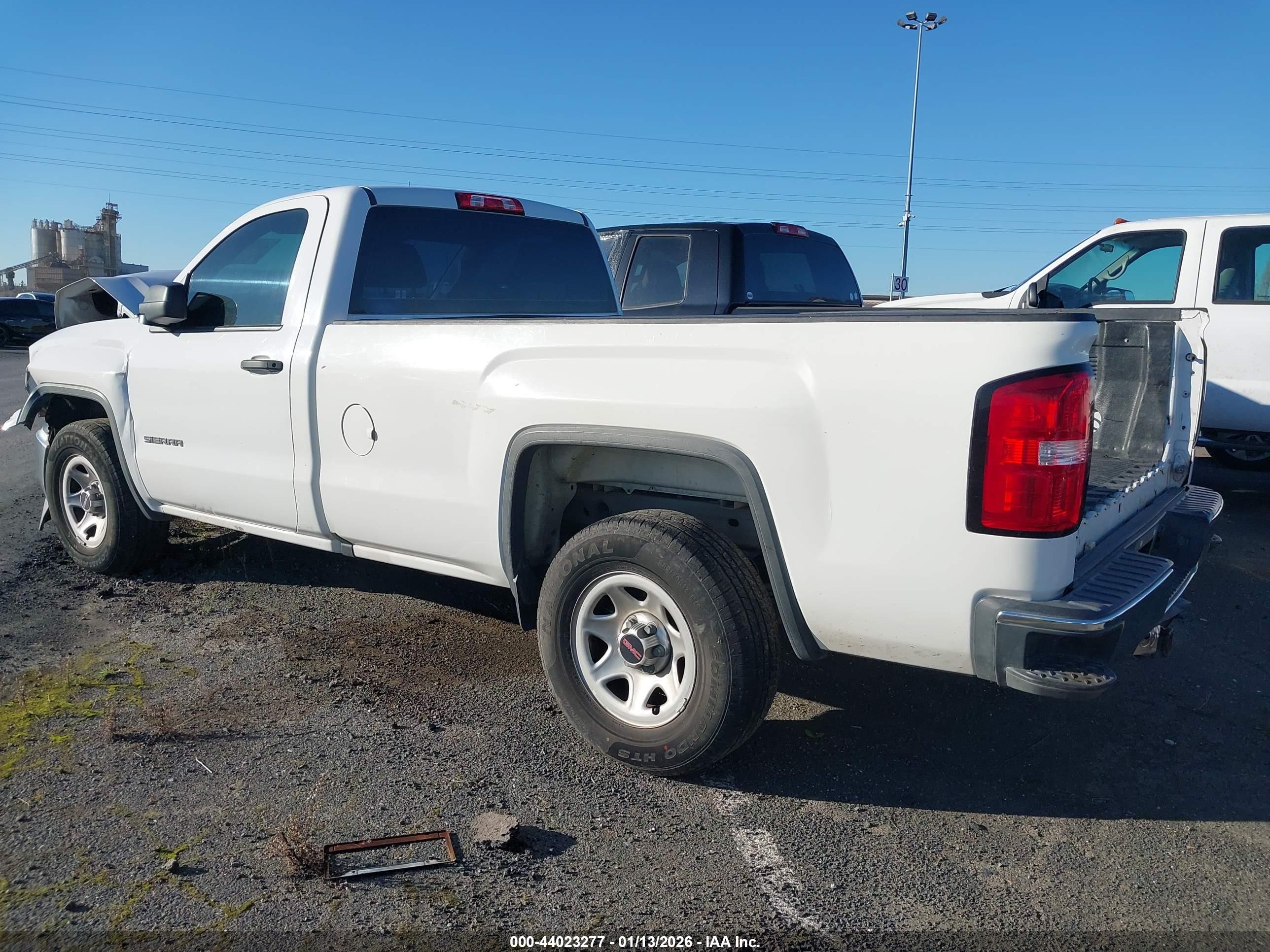 GMC SIERRA image 3
