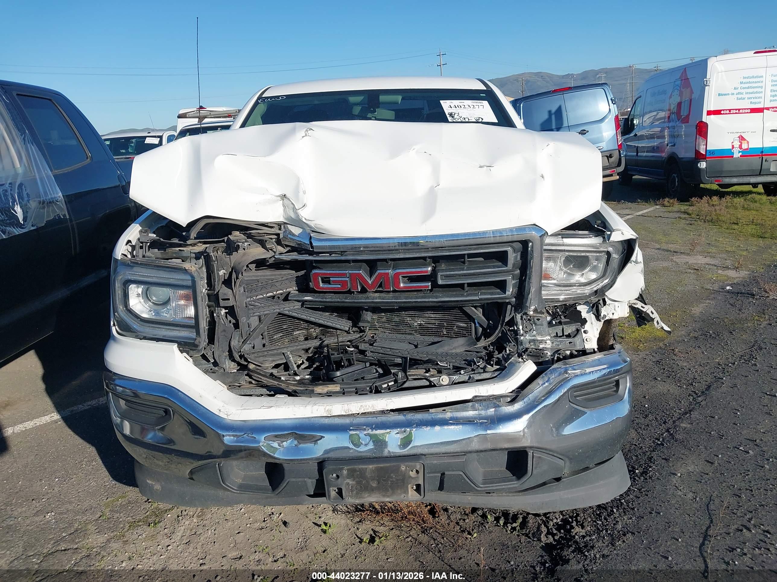 GMC SIERRA image 6