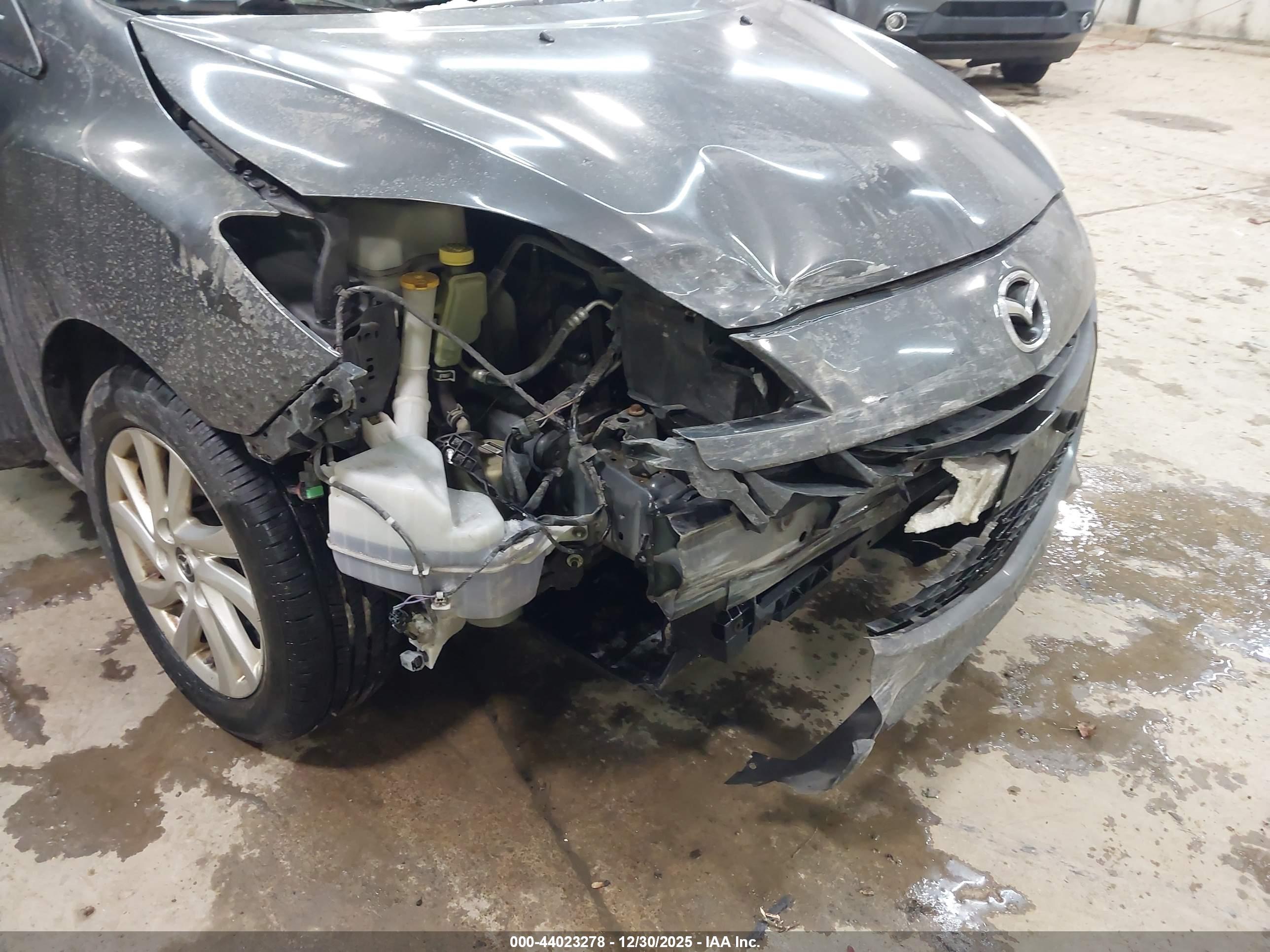 MAZDA MAZDA5 image 6