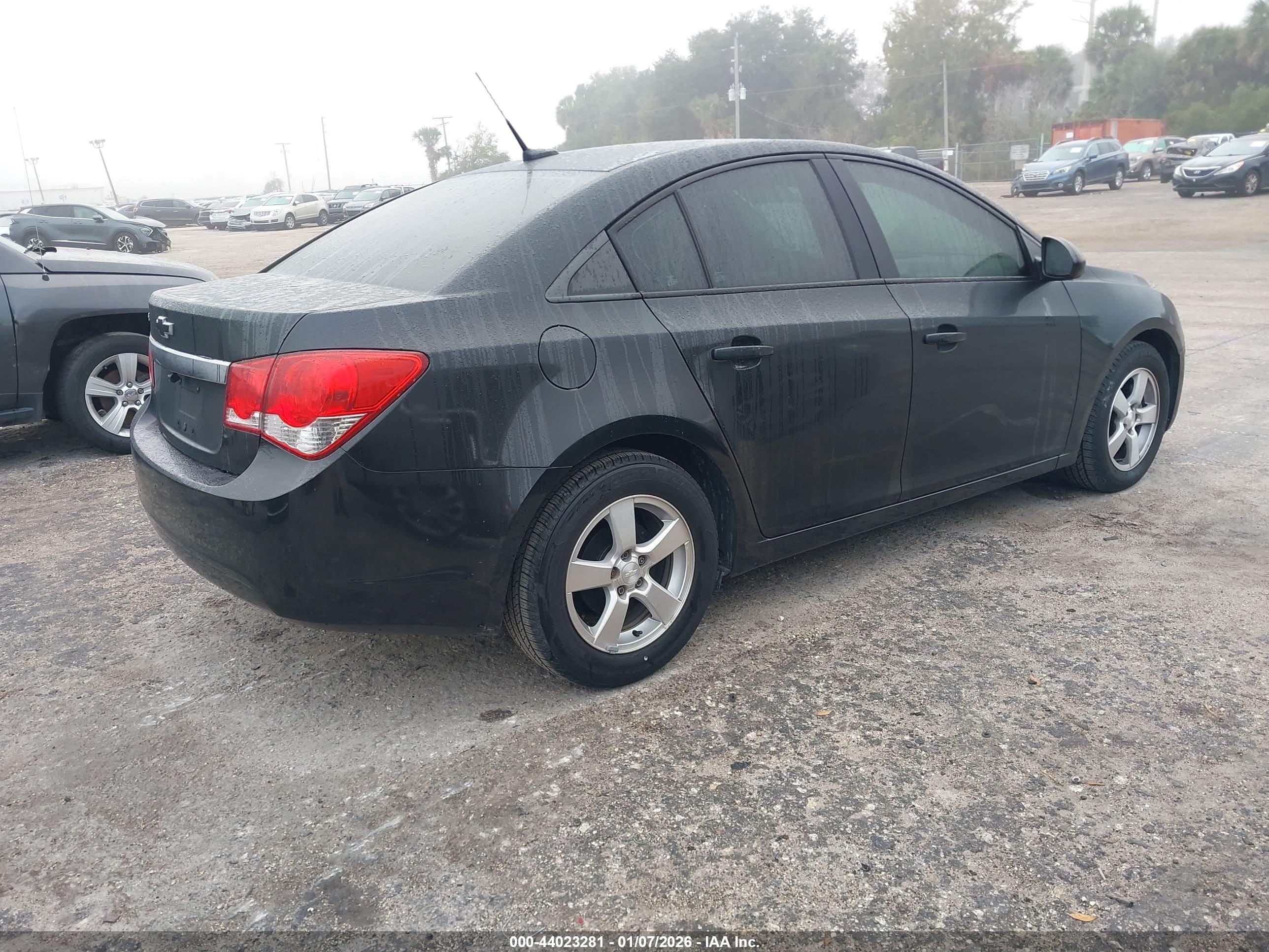 CHEVROLET CRUZE image 4
