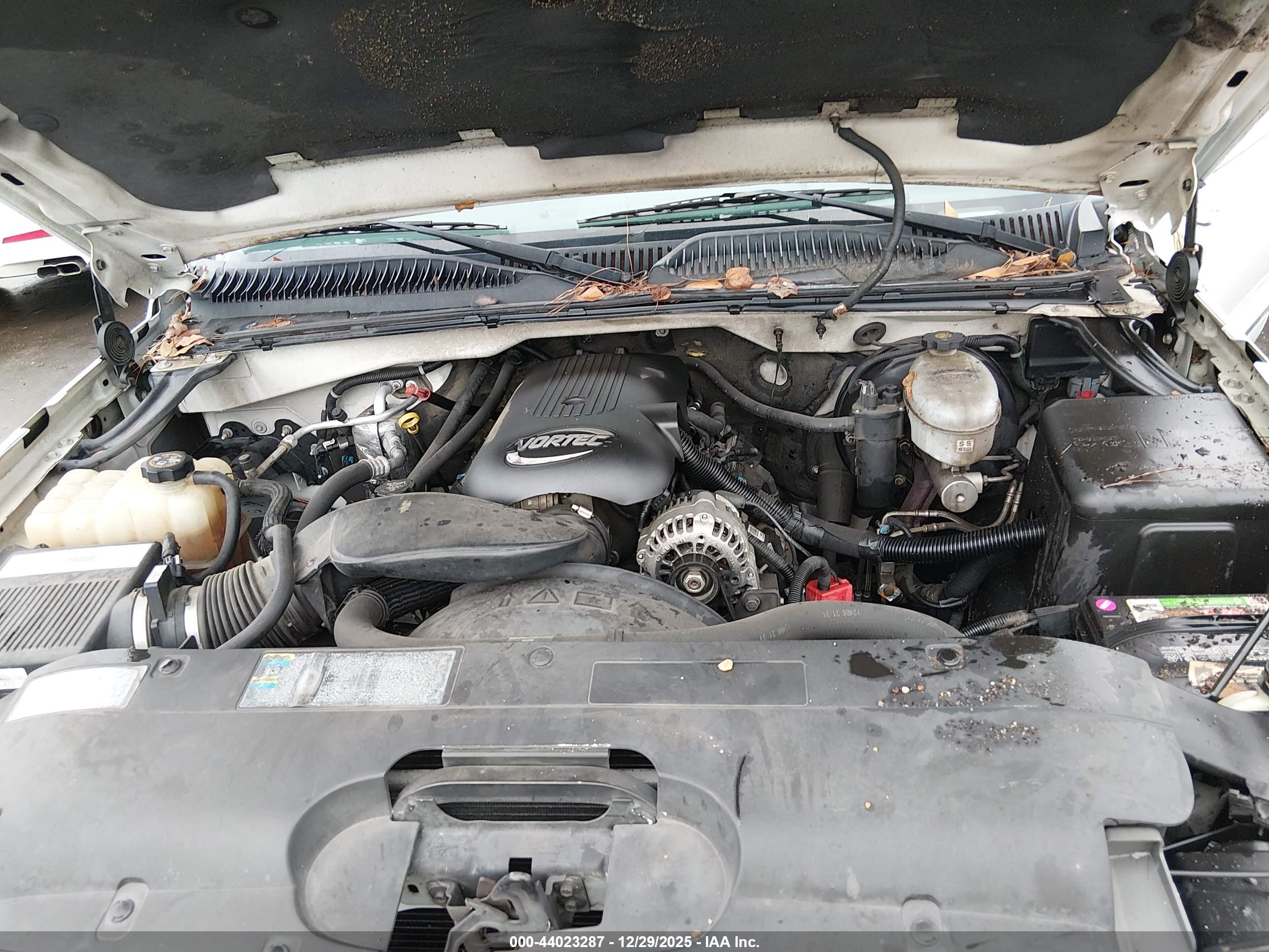 CHEVROLET SILVERADO image 10