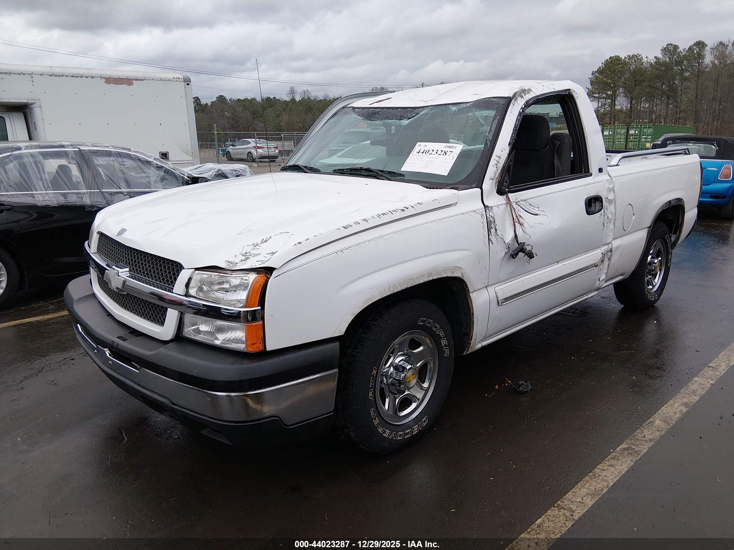CHEVROLET SILVERADO image 2