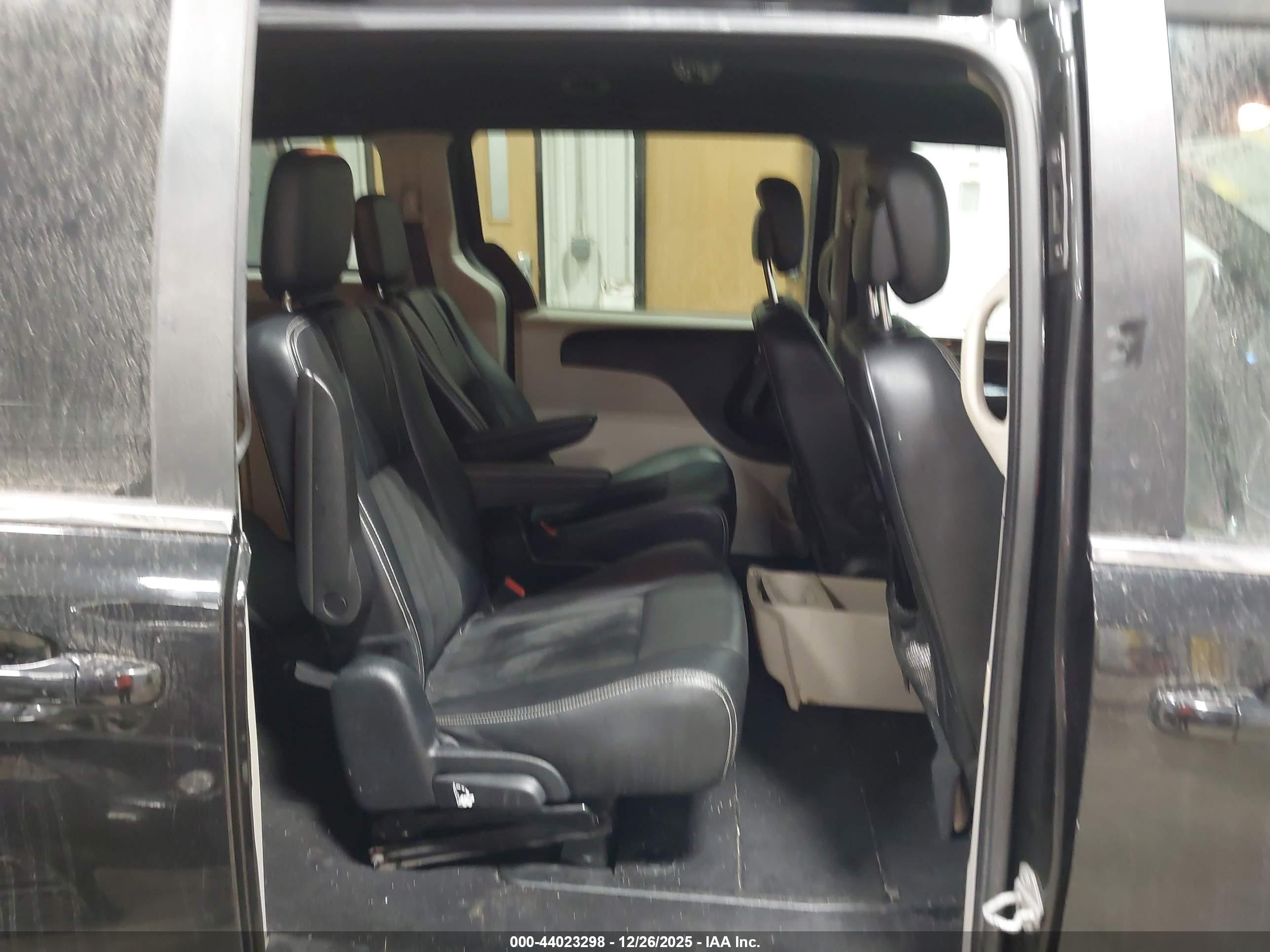 DODGE GRAND image 8