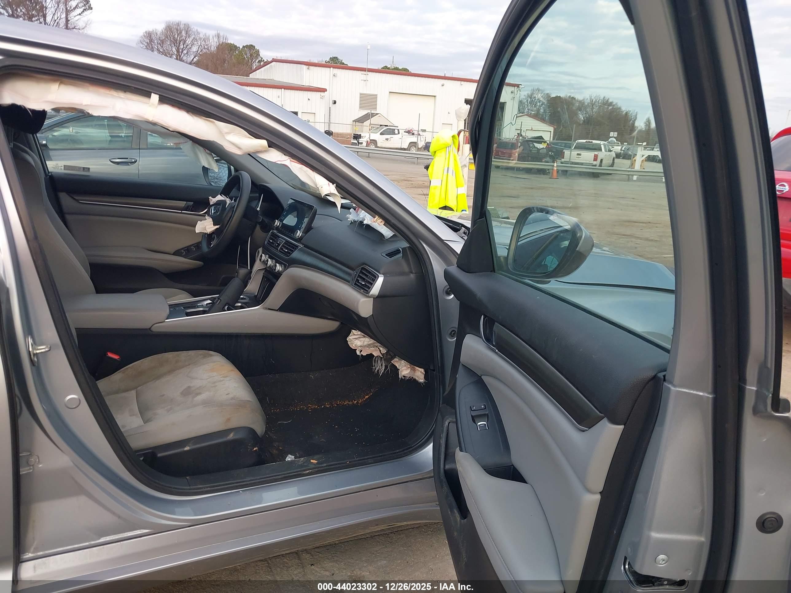 HONDA ACCORD image 5