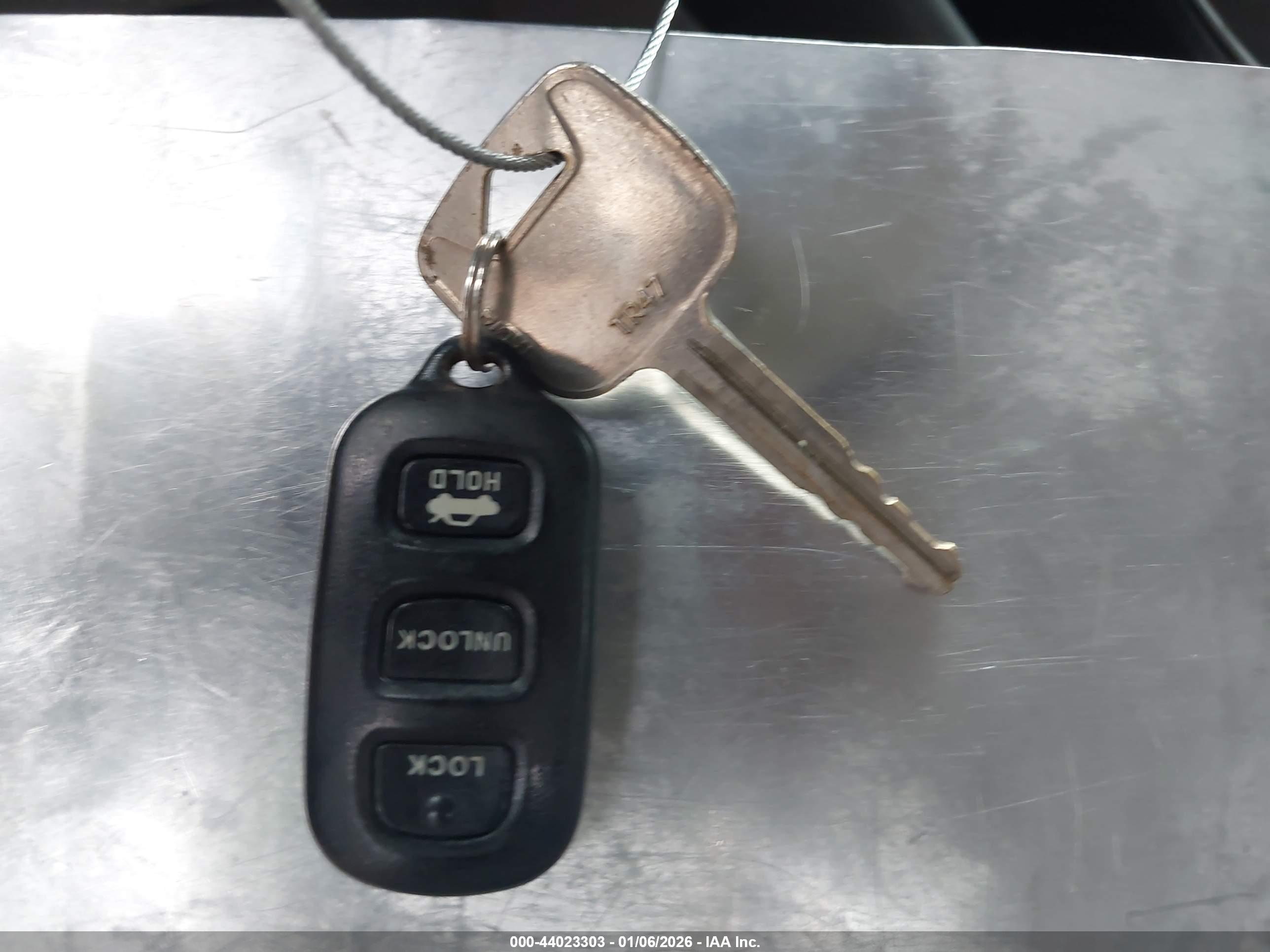 TOYOTA CAMRY image 11