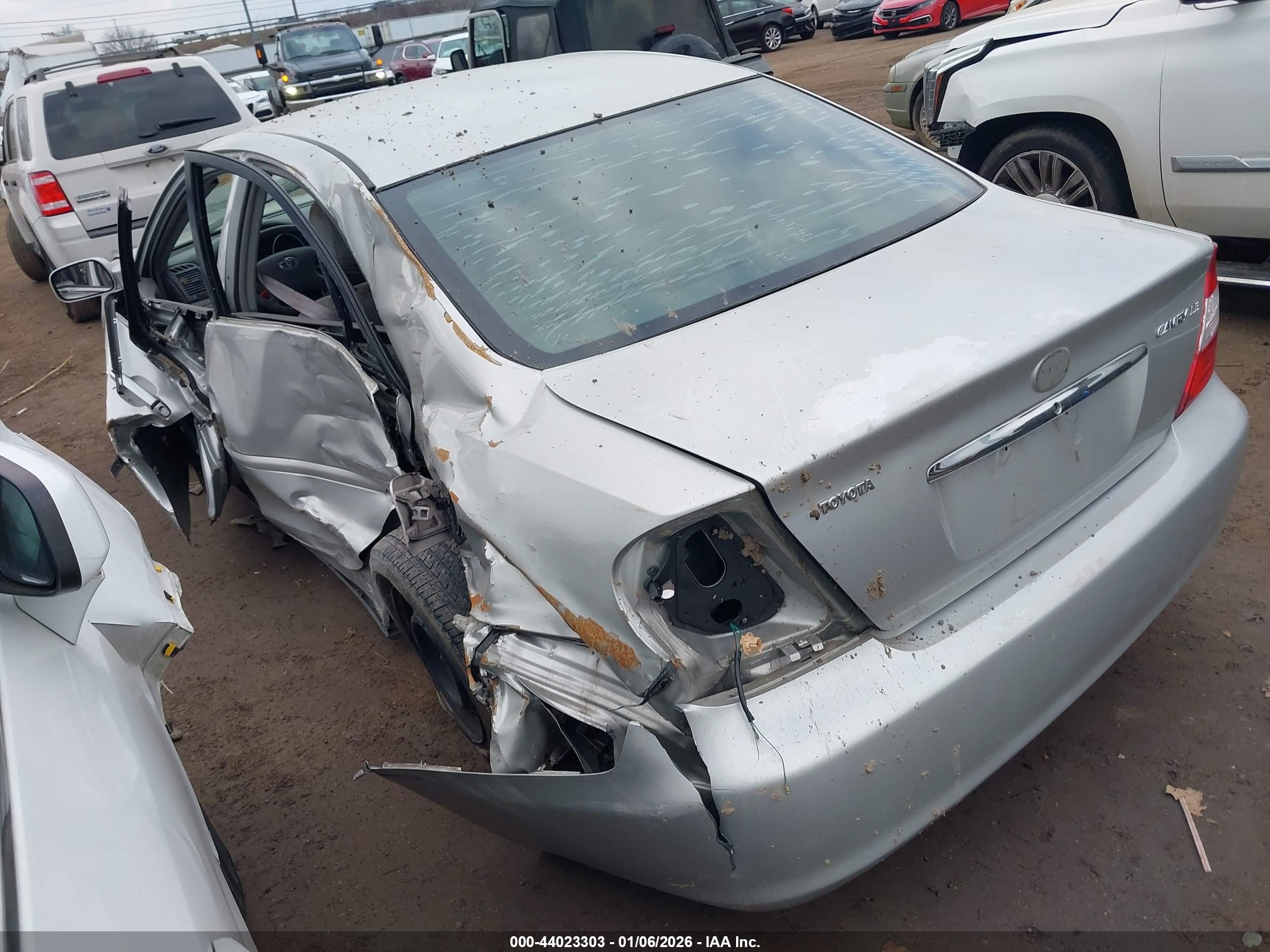 TOYOTA CAMRY image 3