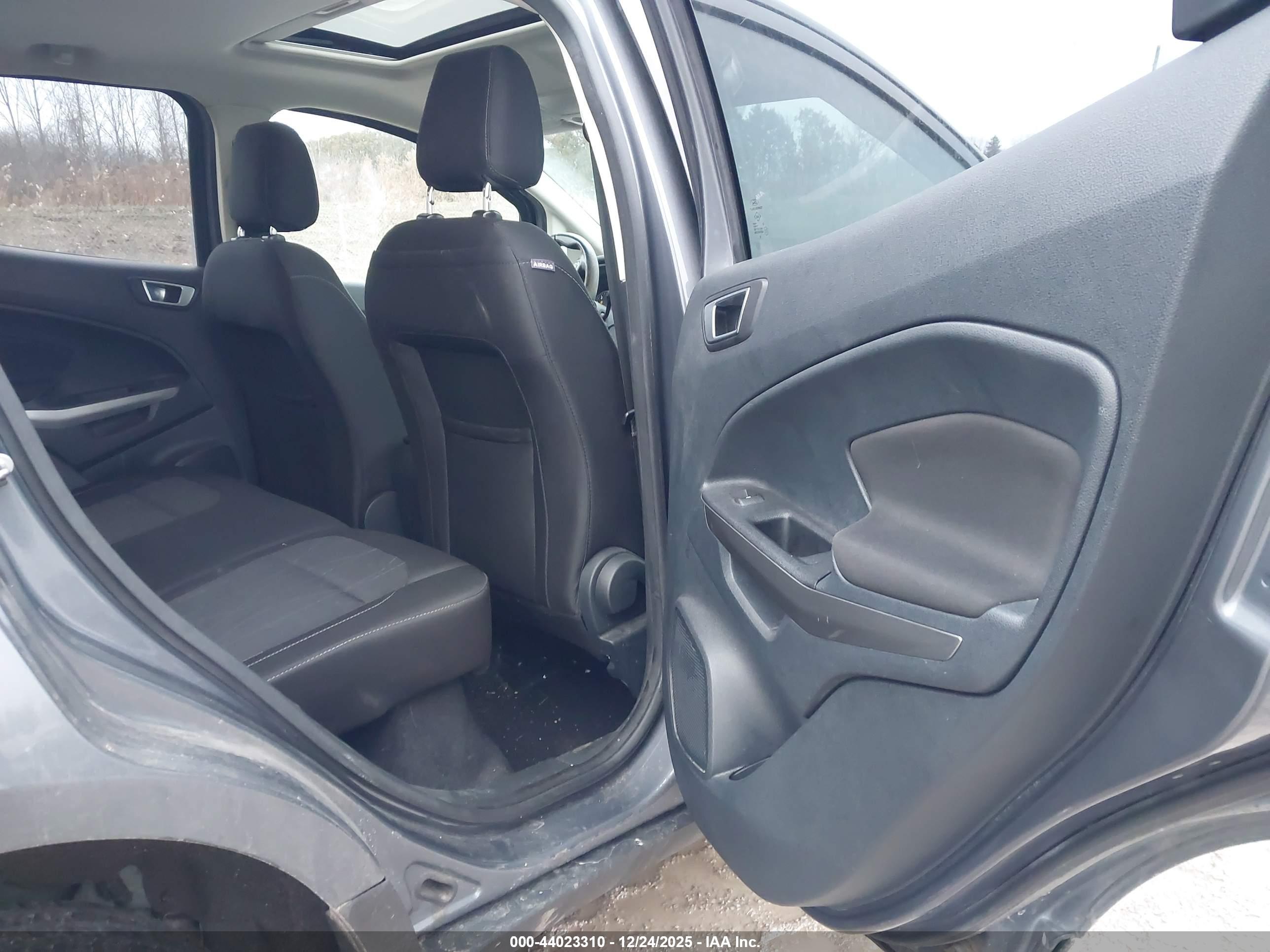 FORD ECOSPORT image 8