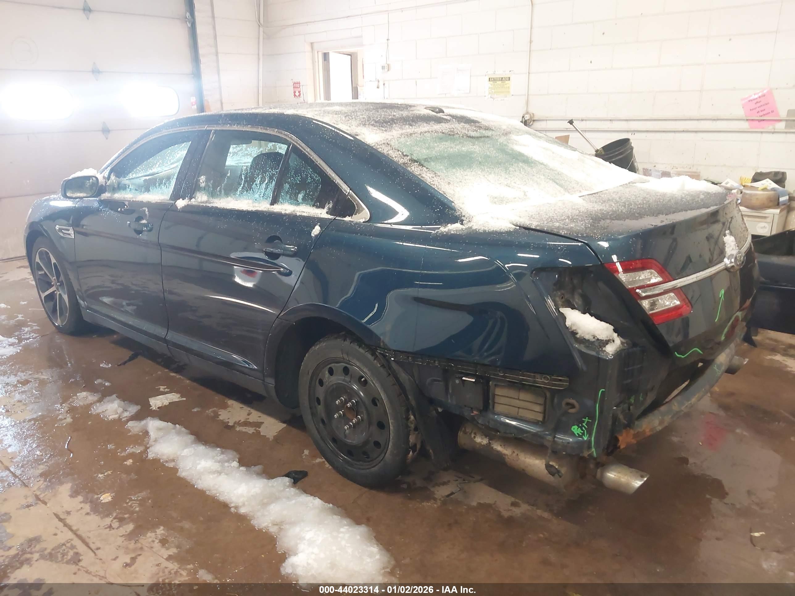 FORD TAURUS image 3