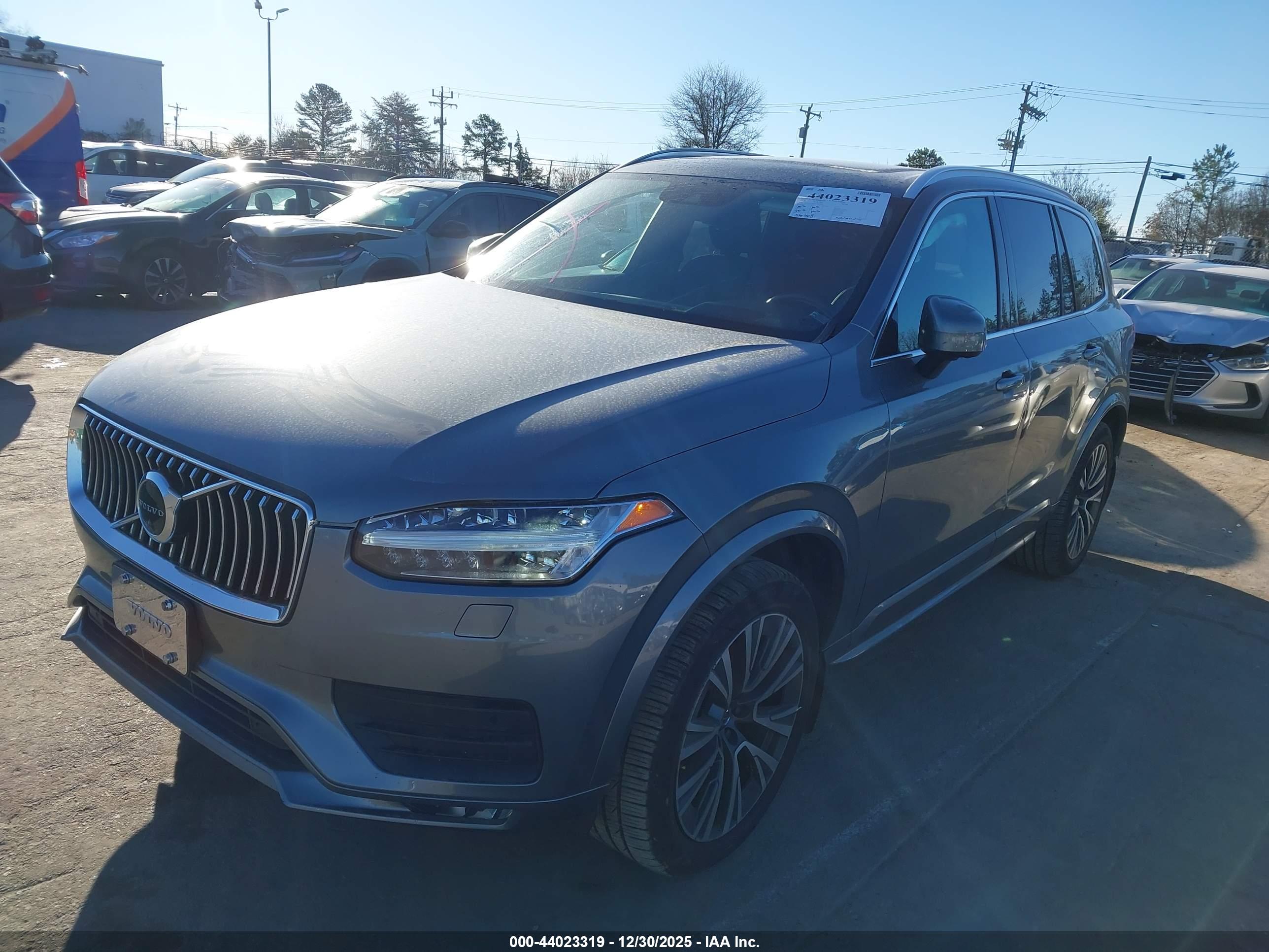 VOLVO XC90 image 2