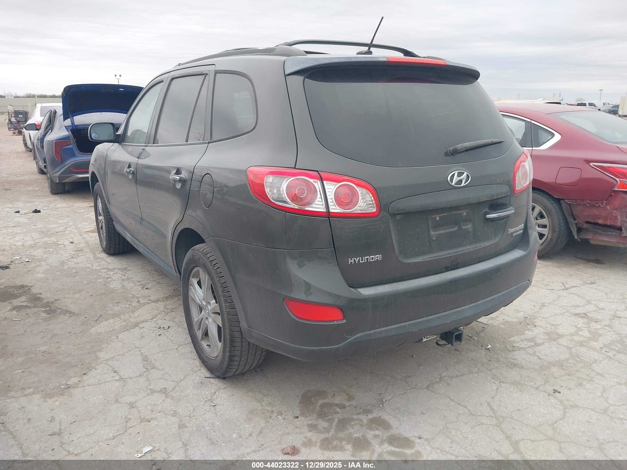 HYUNDAI SANTA image 3