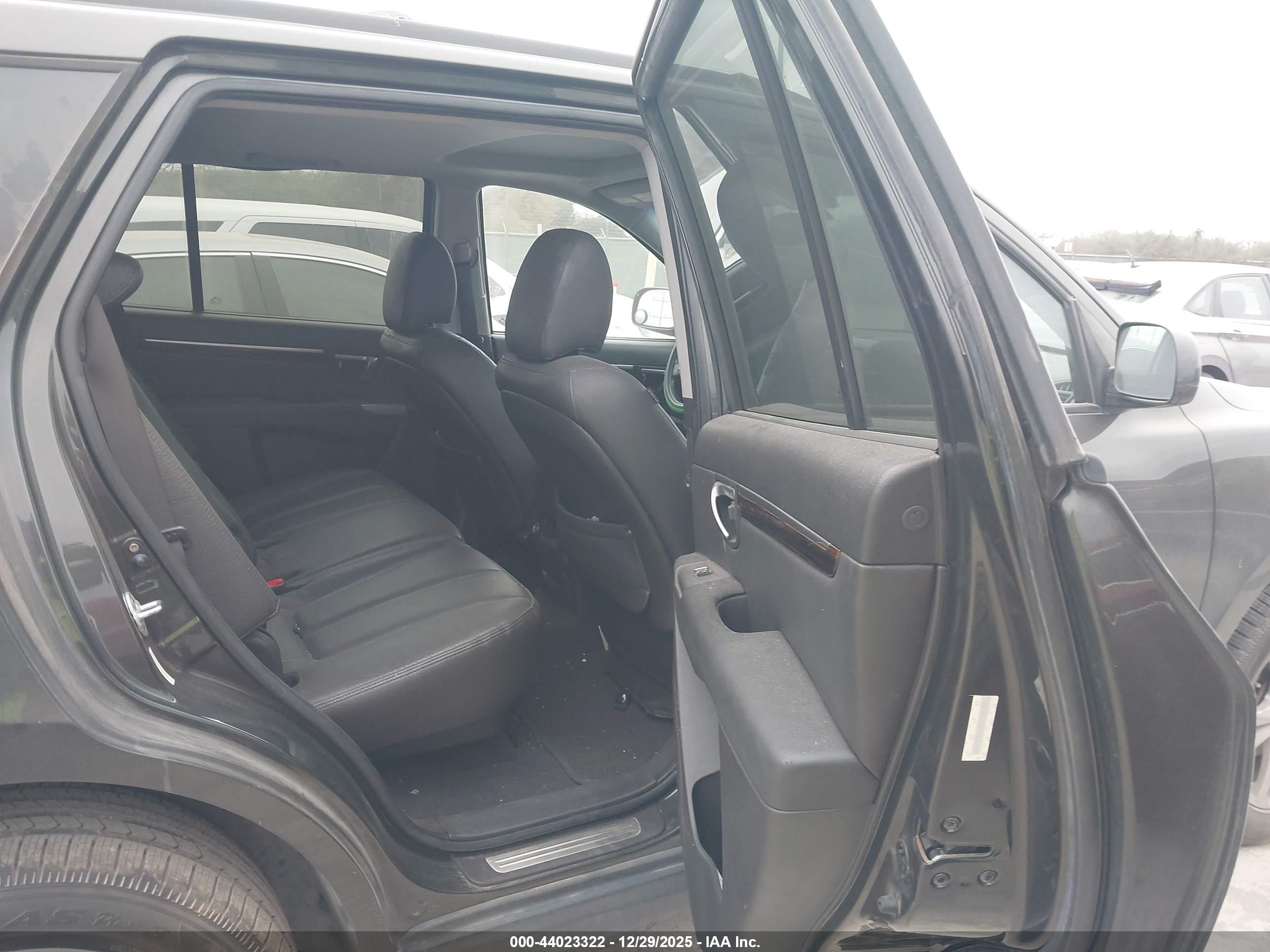 HYUNDAI SANTA image 8