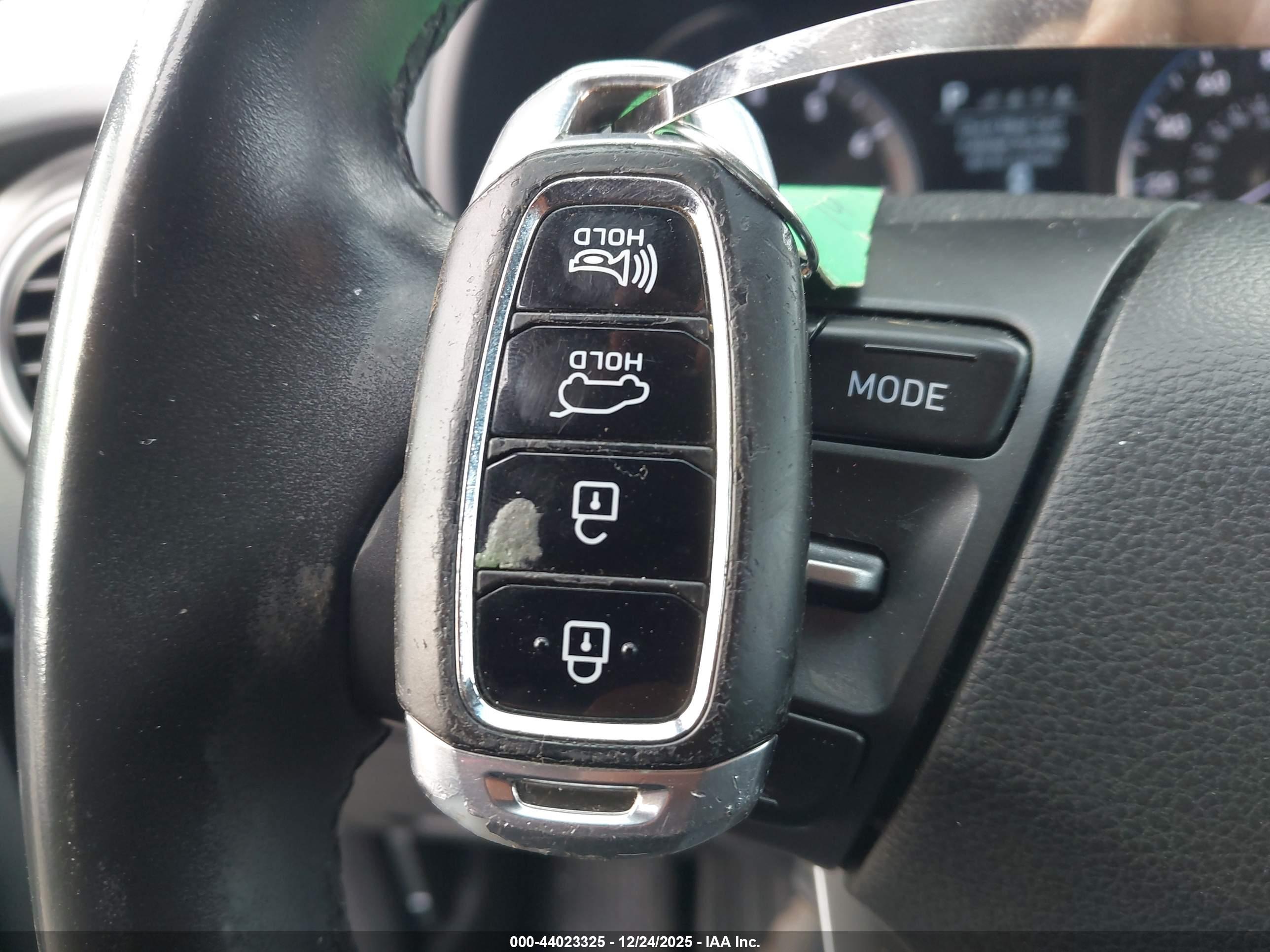 HYUNDAI KONA image 11