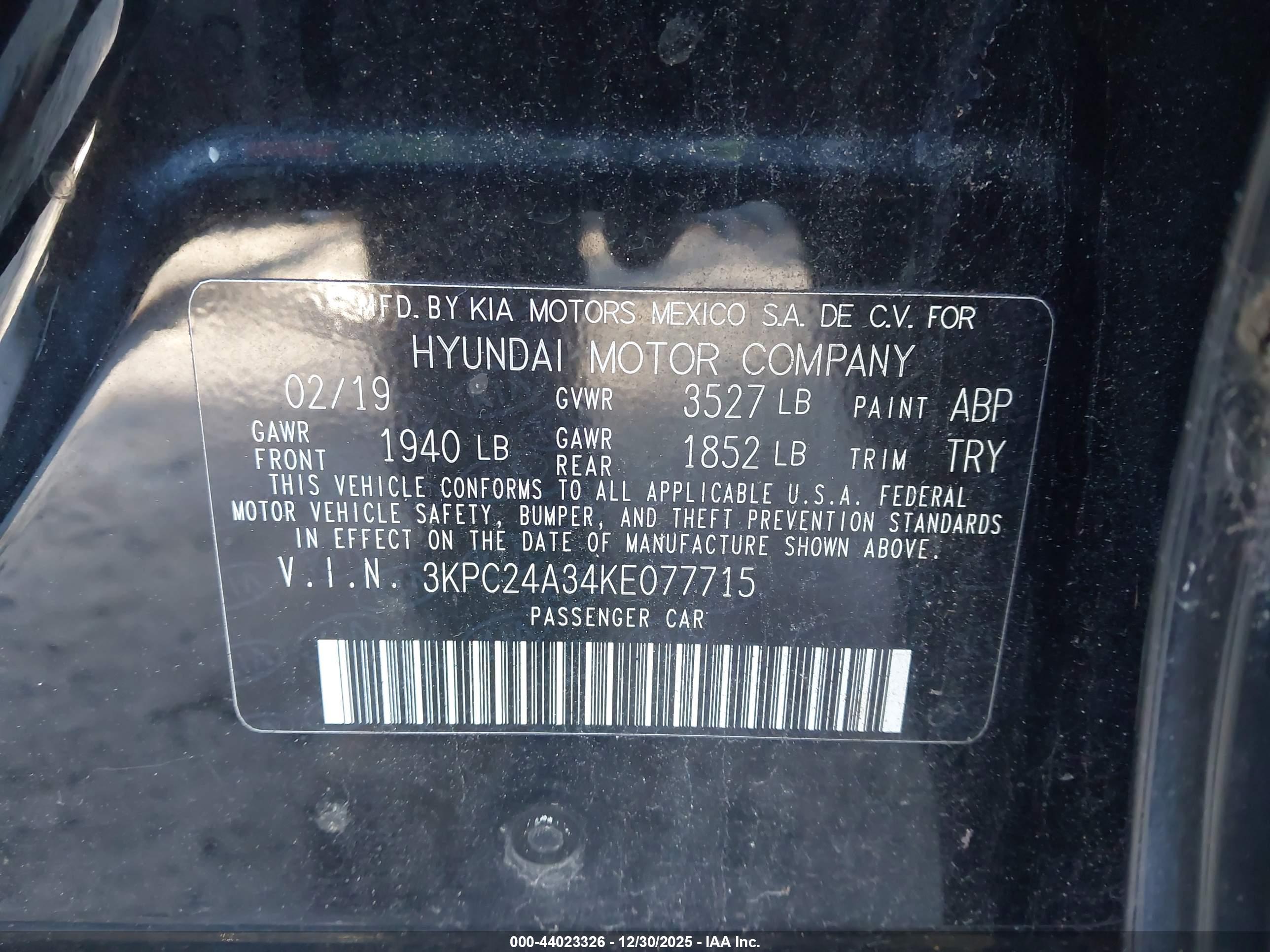 HYUNDAI ACCENT image 9