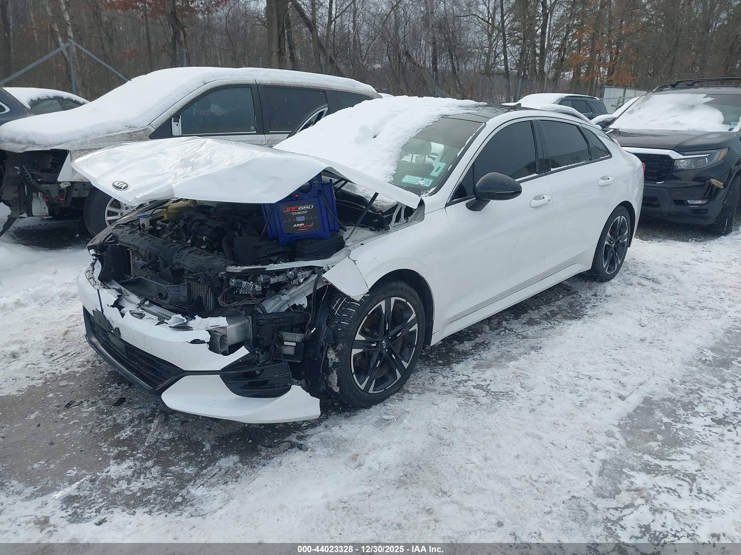 KIA K5 image 2