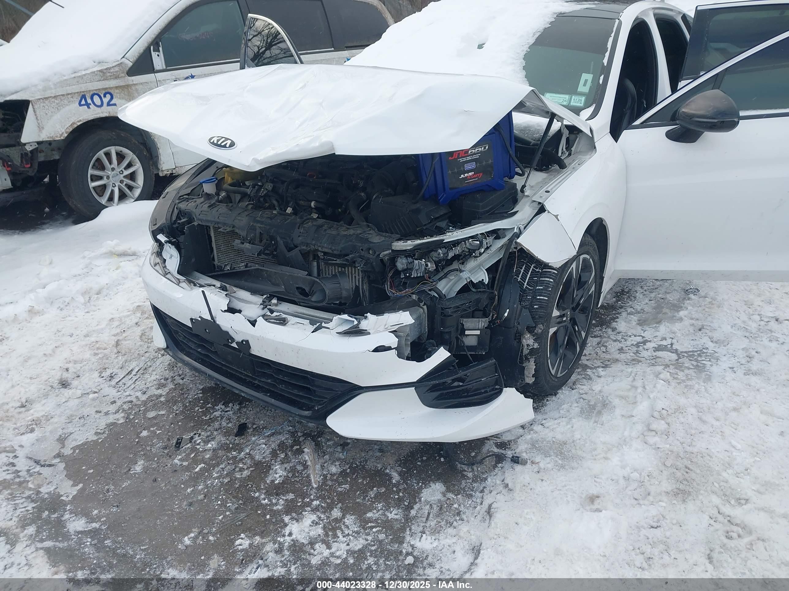 KIA K5 image 6