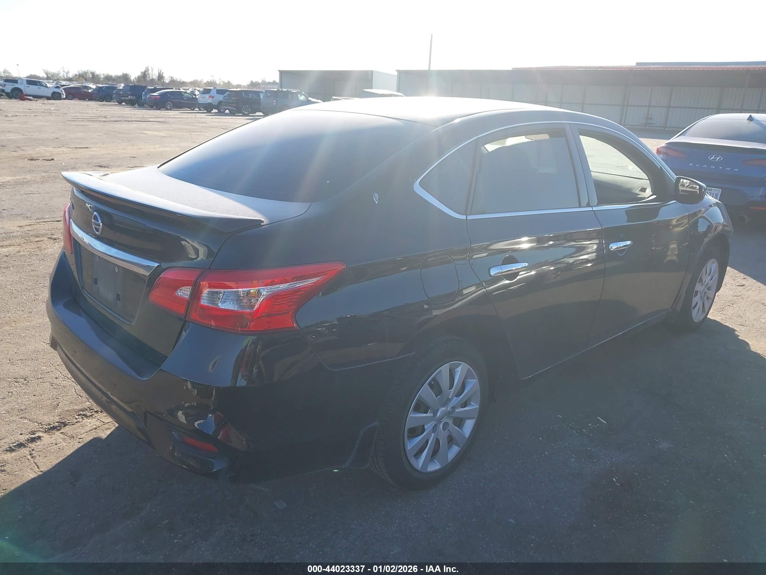 NISSAN SENTRA image 4