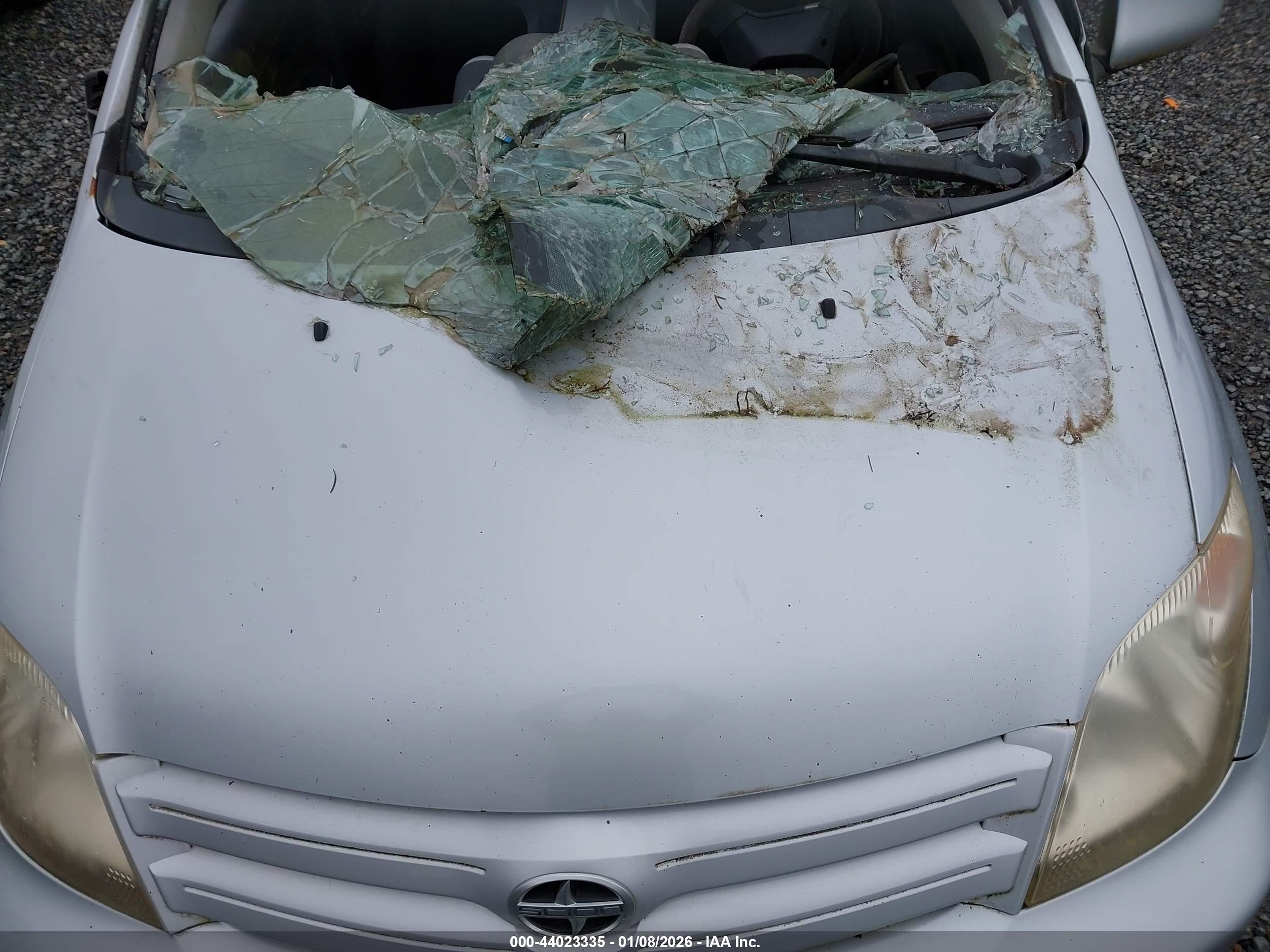 SCION XA image 10