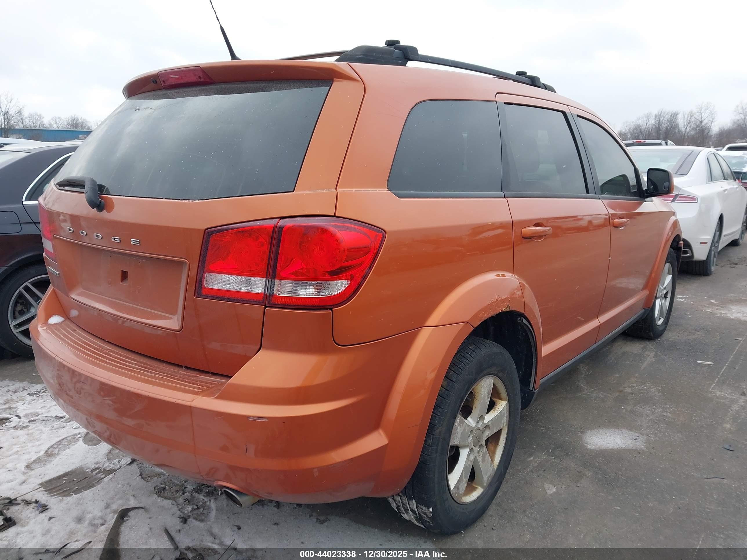 DODGE JOURNEY image 4
