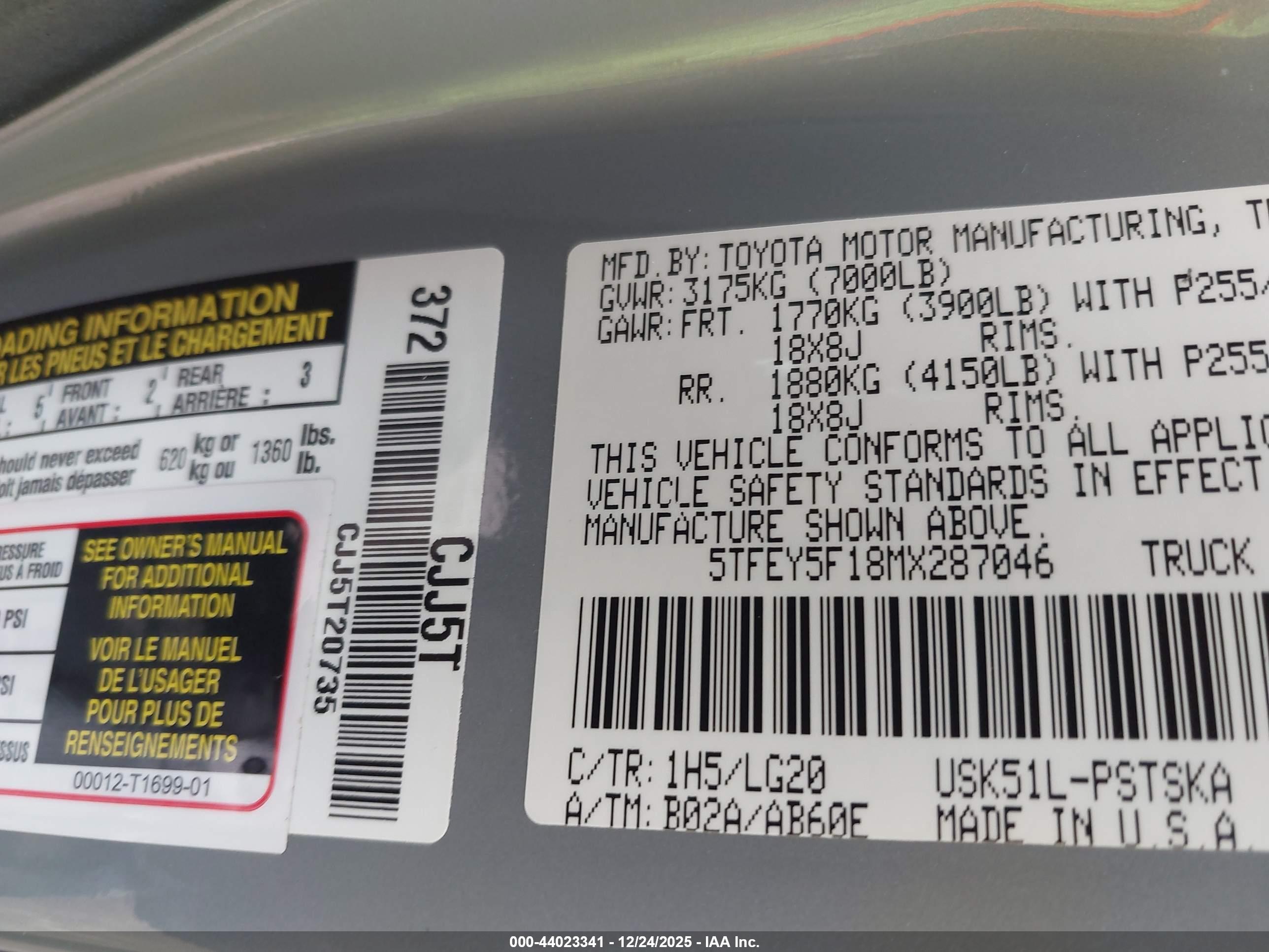 TOYOTA TUNDRA image 9
