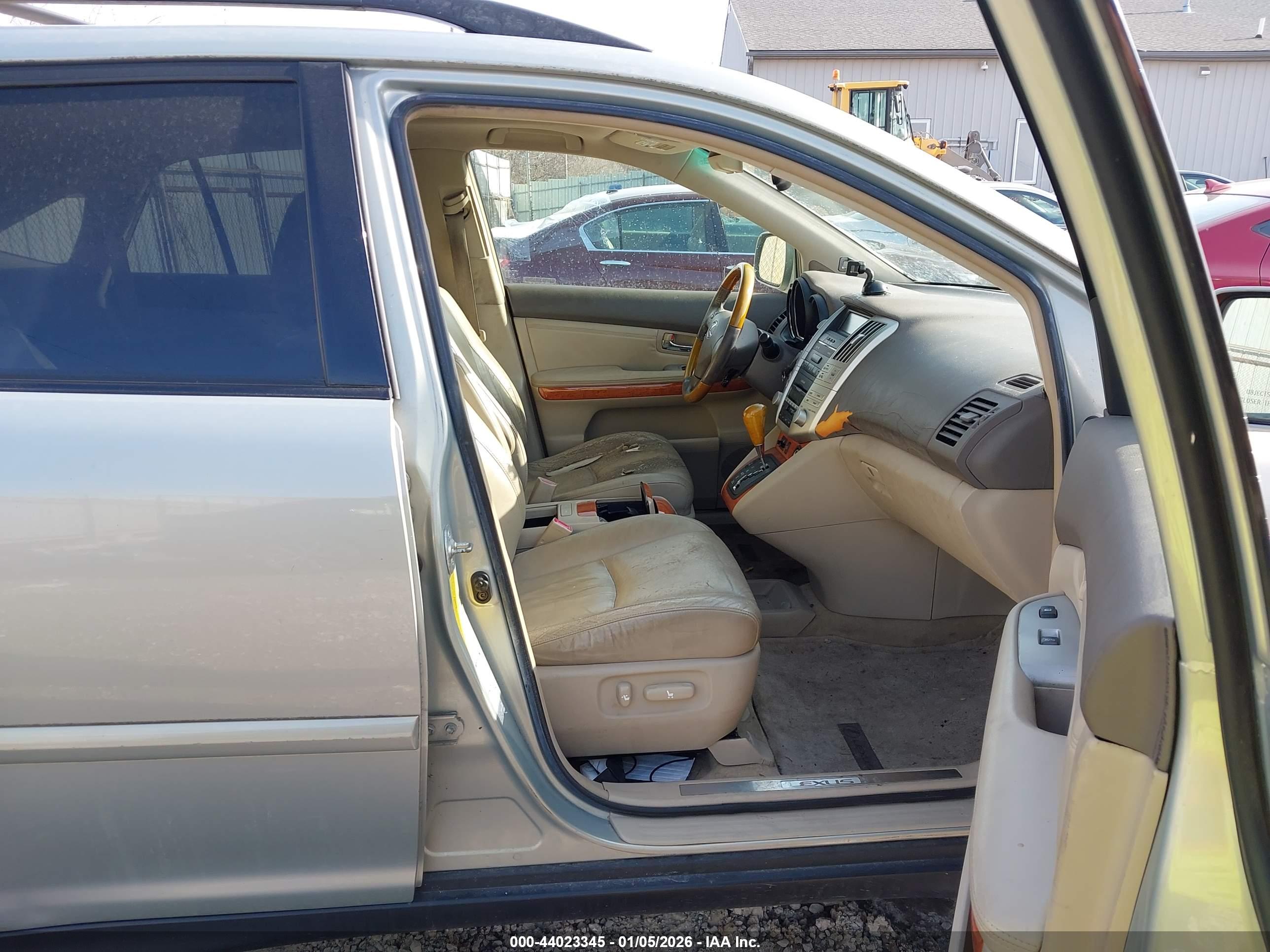 LEXUS RX image 5