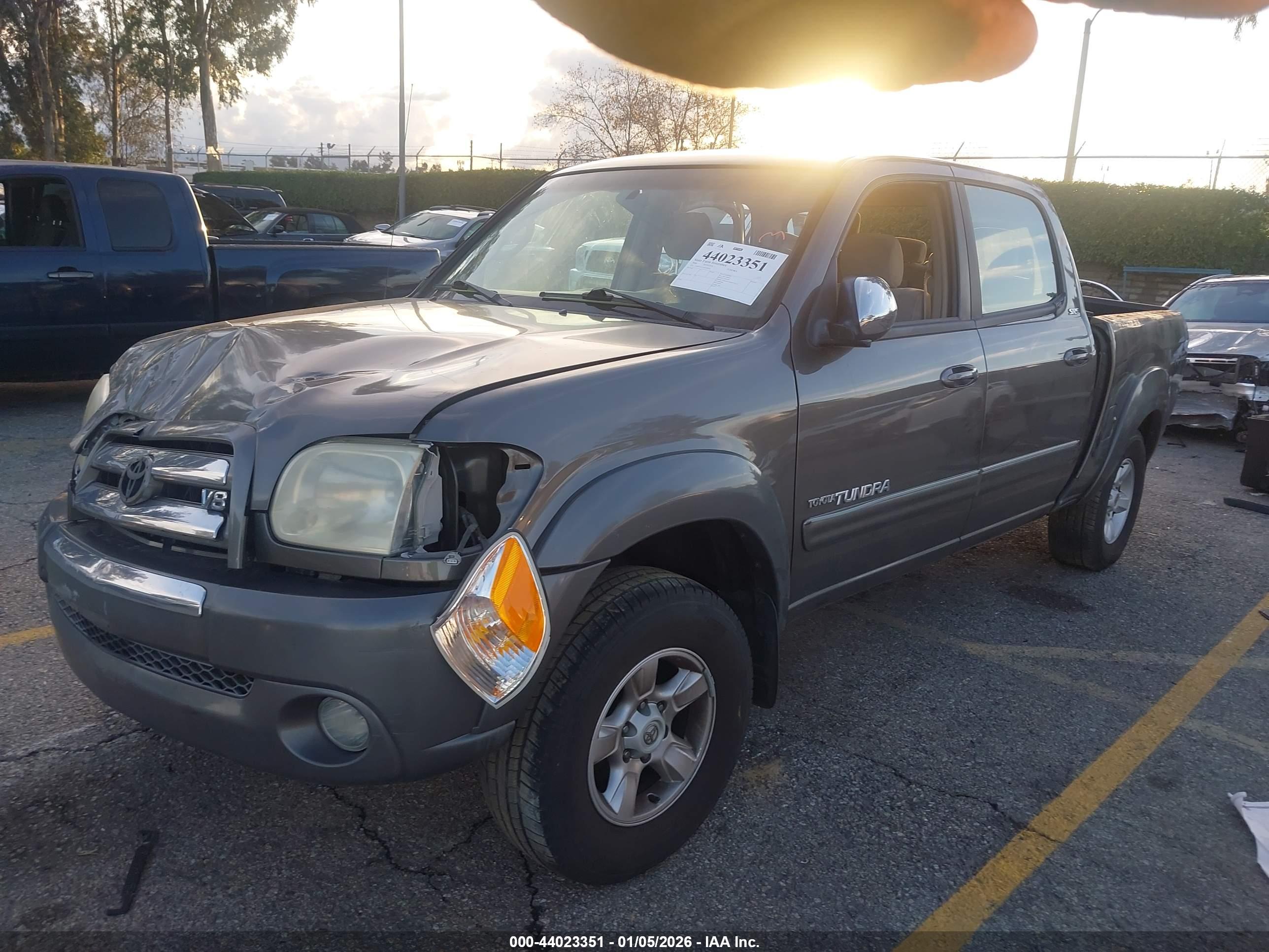 TOYOTA TUNDRA image 2