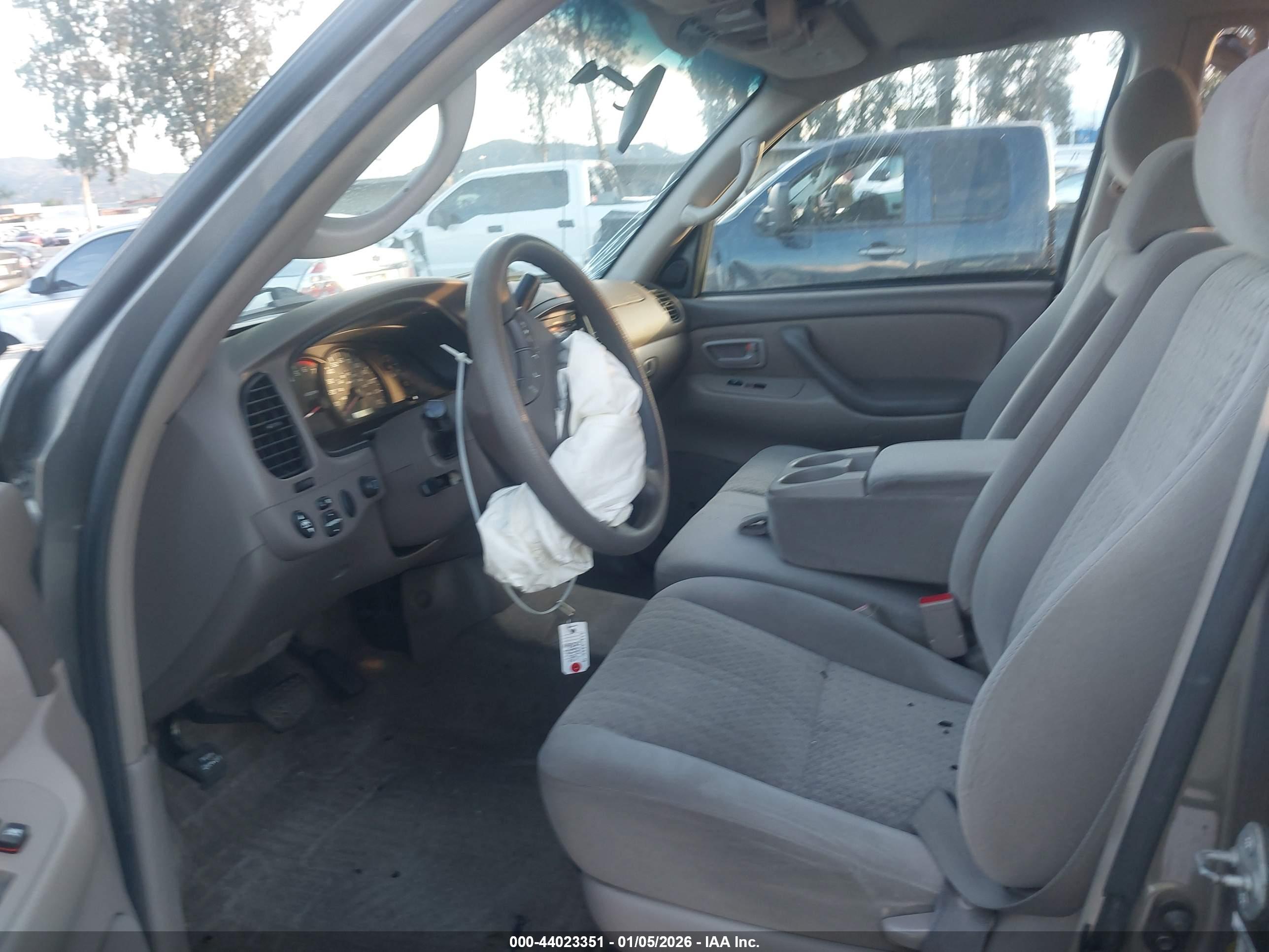 TOYOTA TUNDRA image 5
