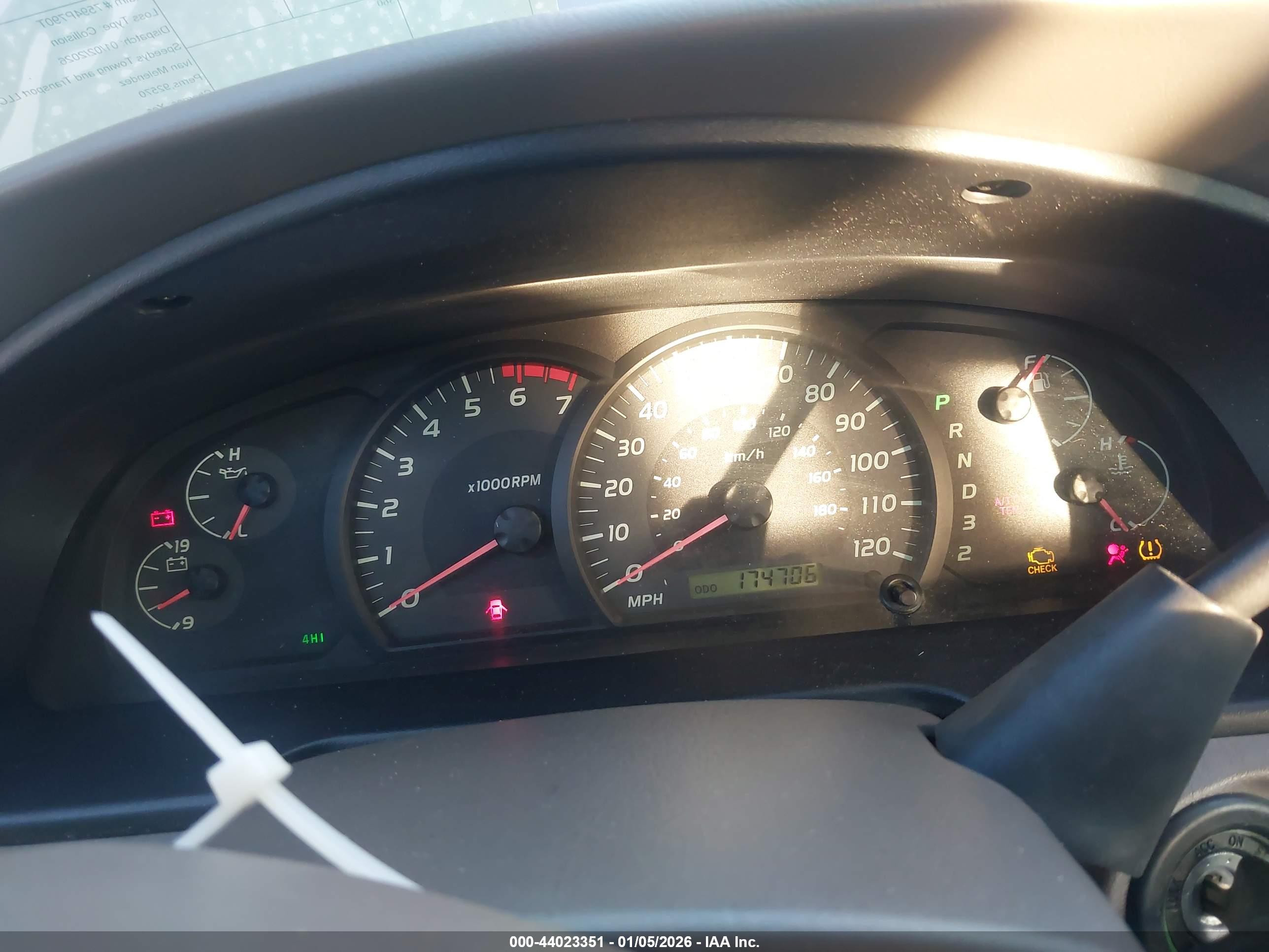 TOYOTA TUNDRA image 7