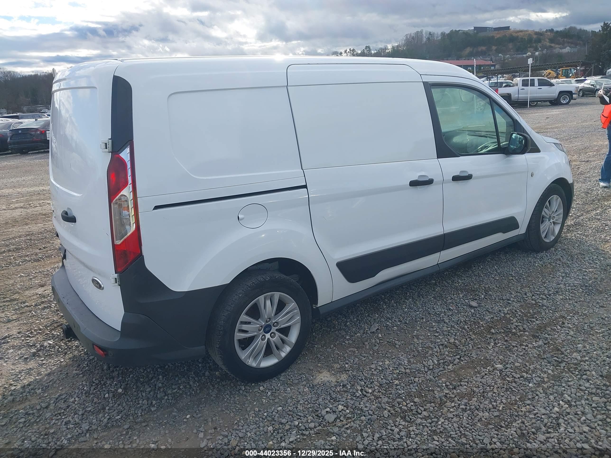 FORD TRANSIT image 4