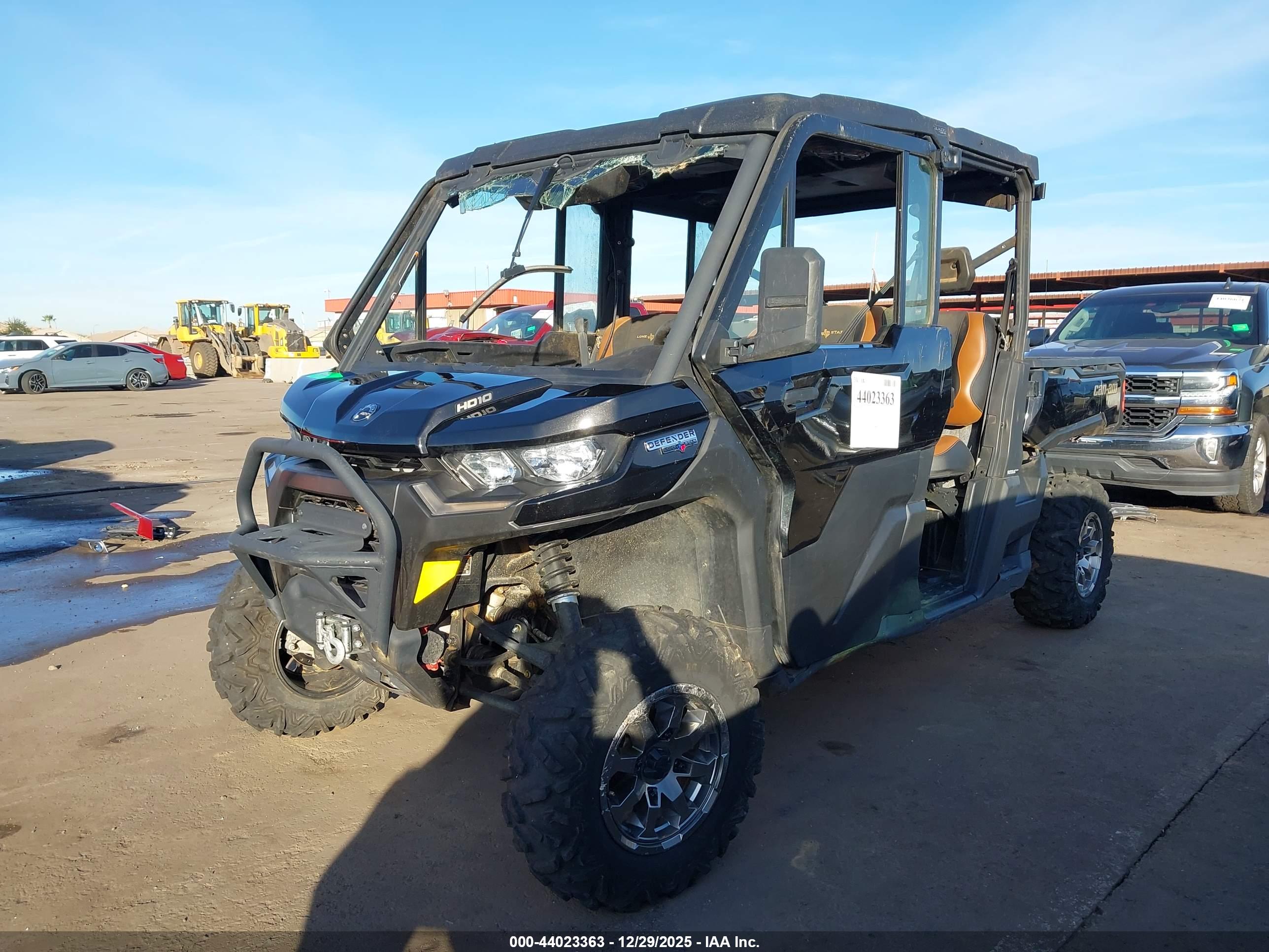 CAN-AM DEFENDER image 2