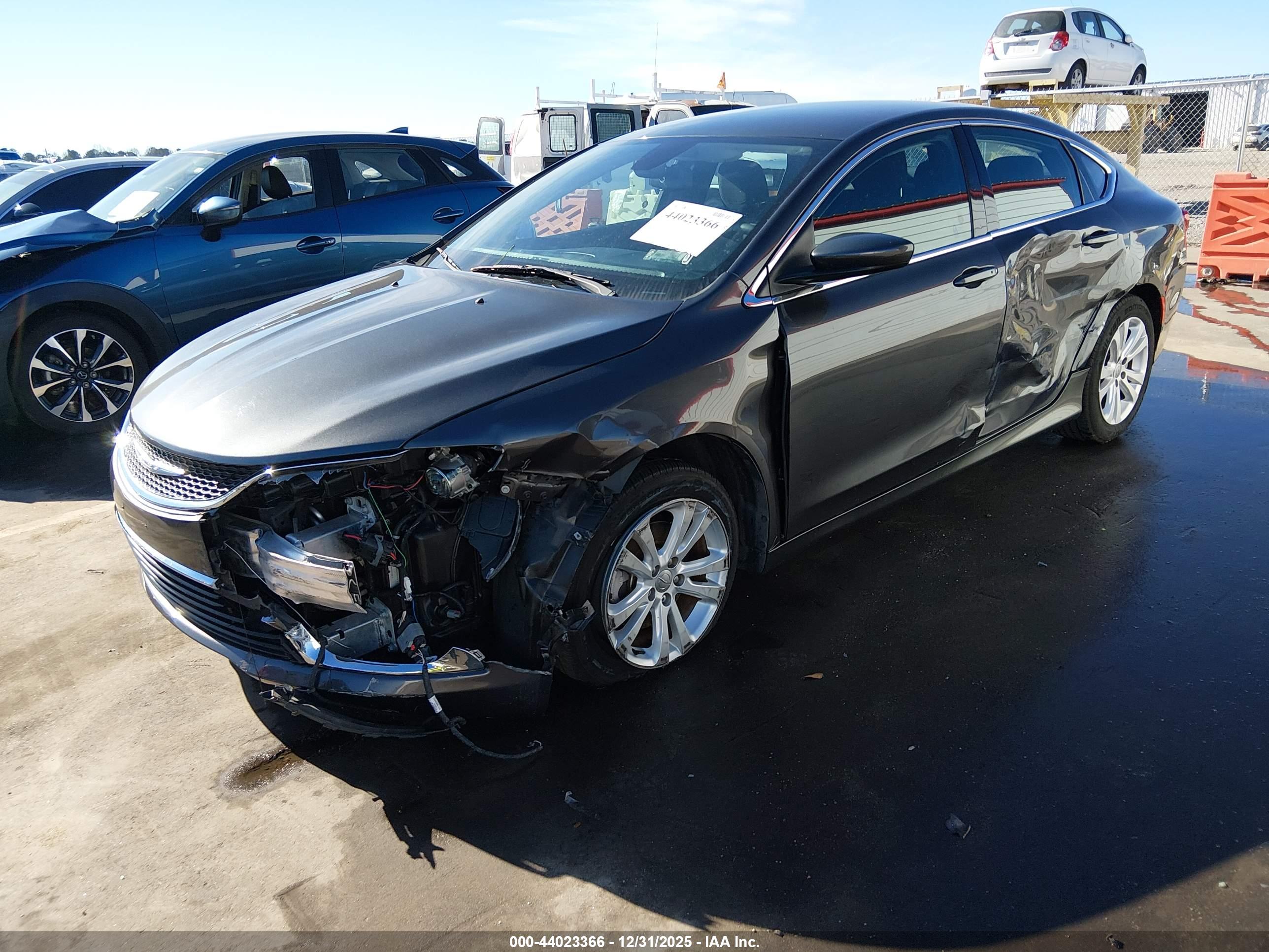 CHRYSLER 200 image 2