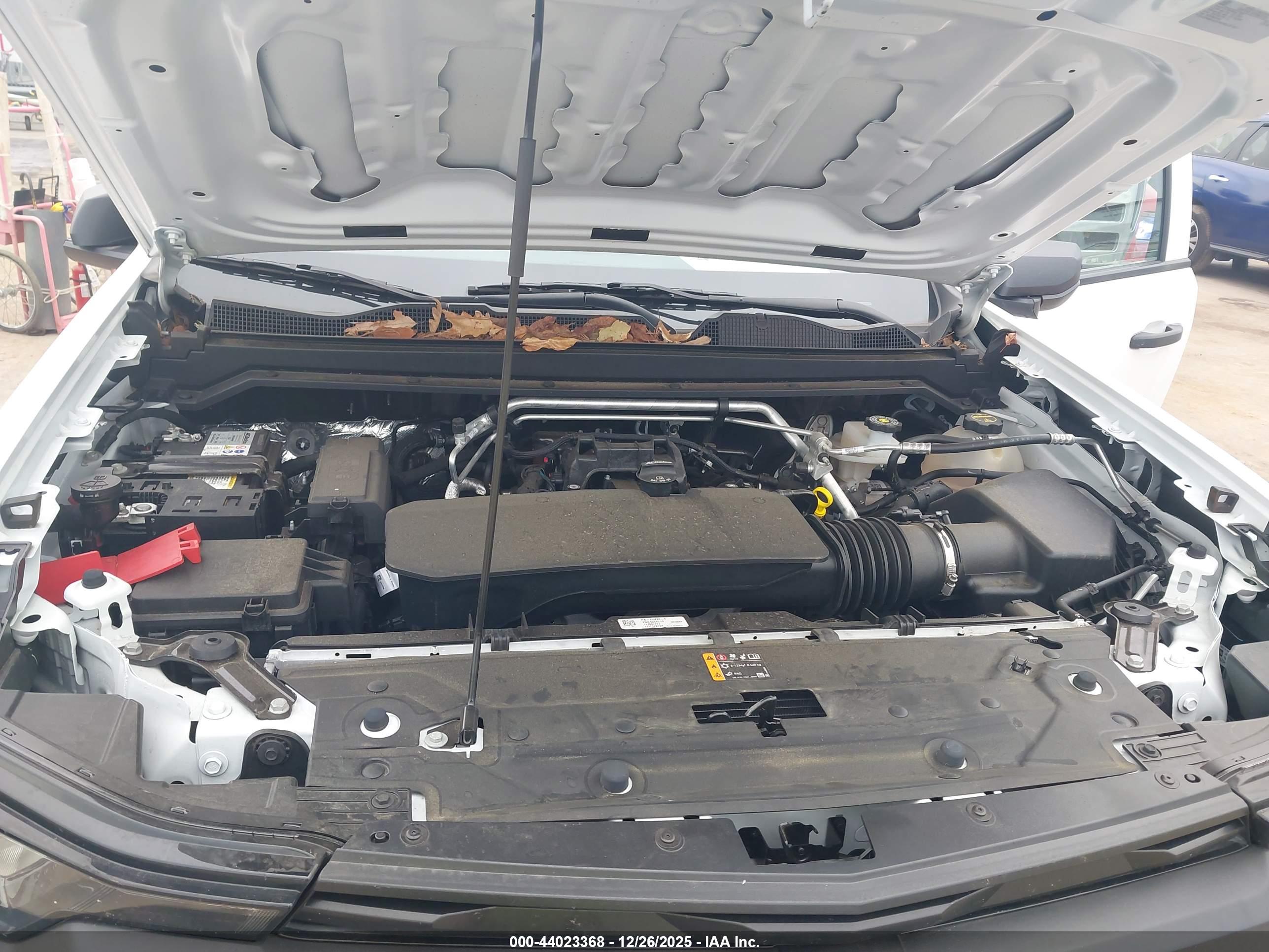 CHEVROLET COLORADO image 10