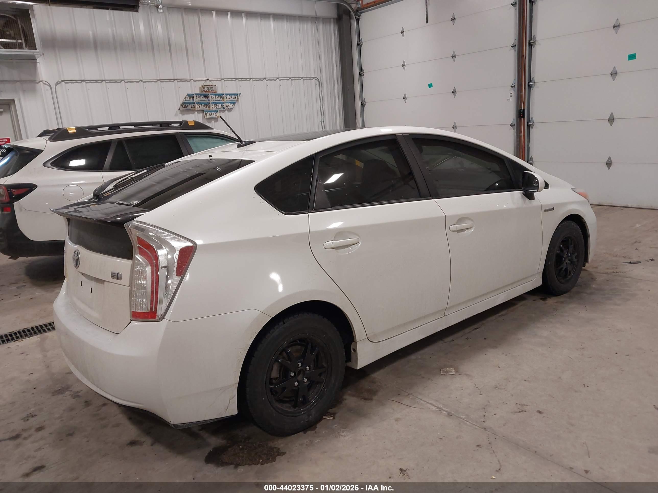 TOYOTA PRIUS image 4