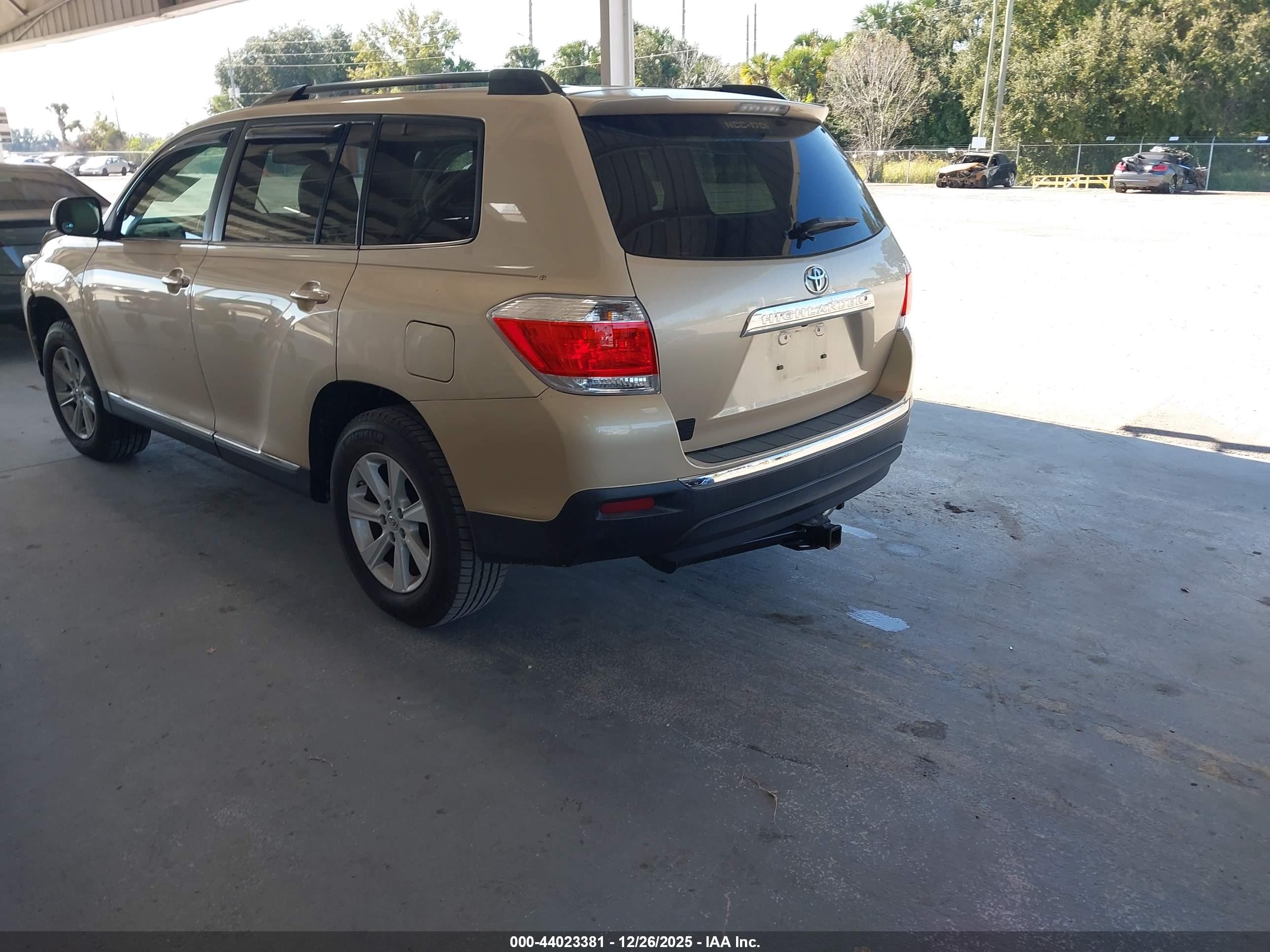 TOYOTA HIGHLANDER image 3