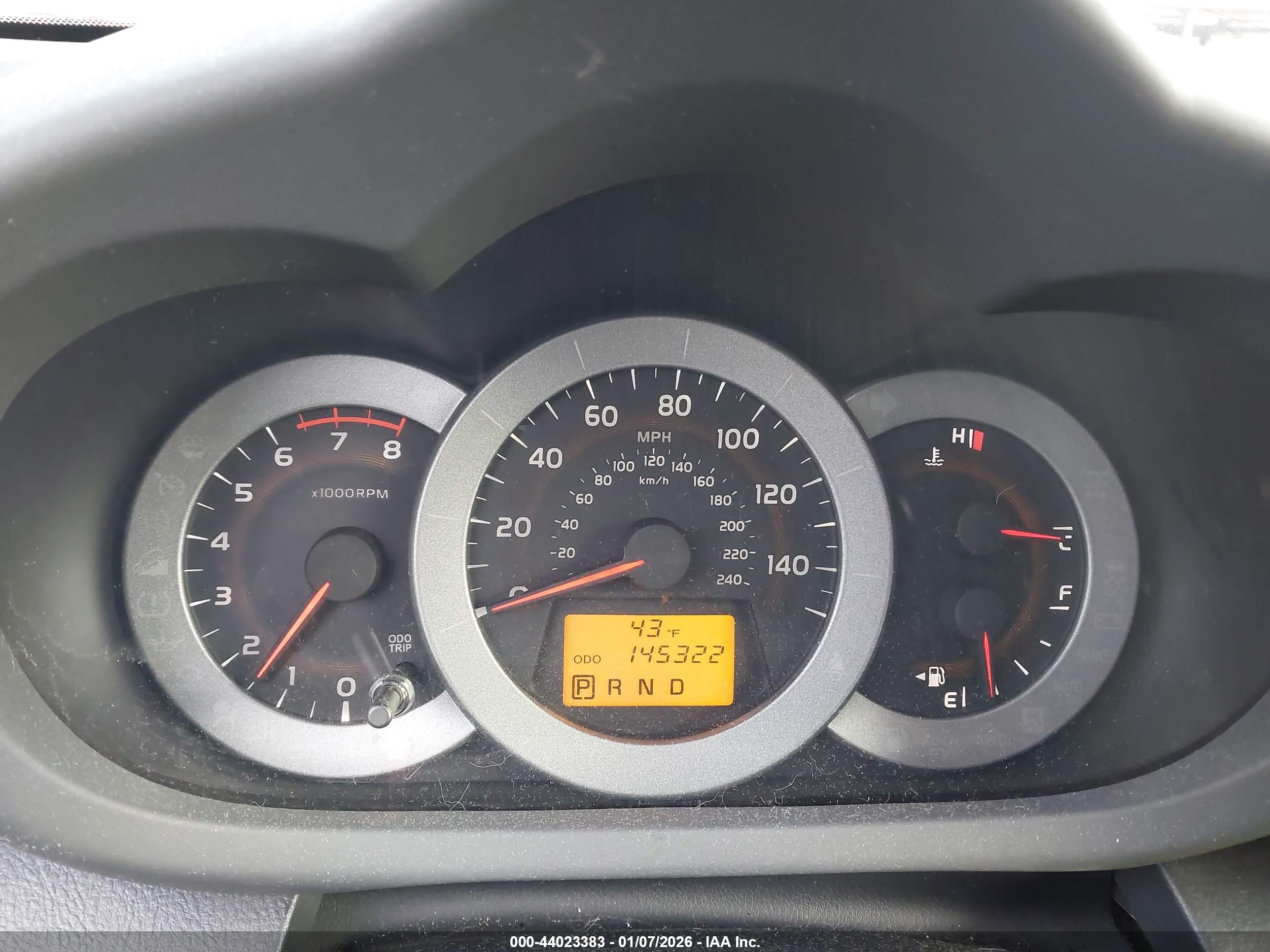 TOYOTA RAV4 image 7