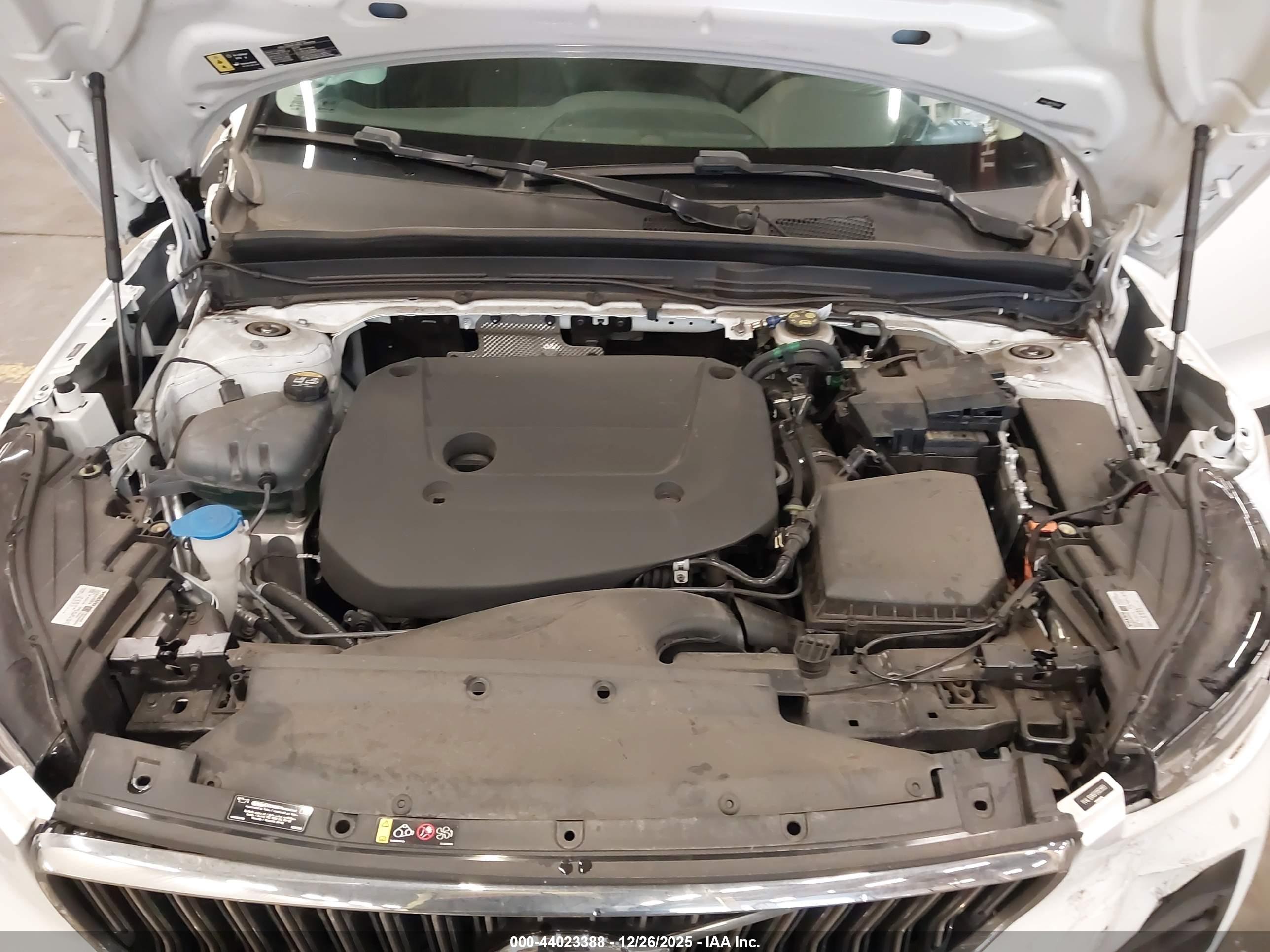 VOLVO XC40 image 10