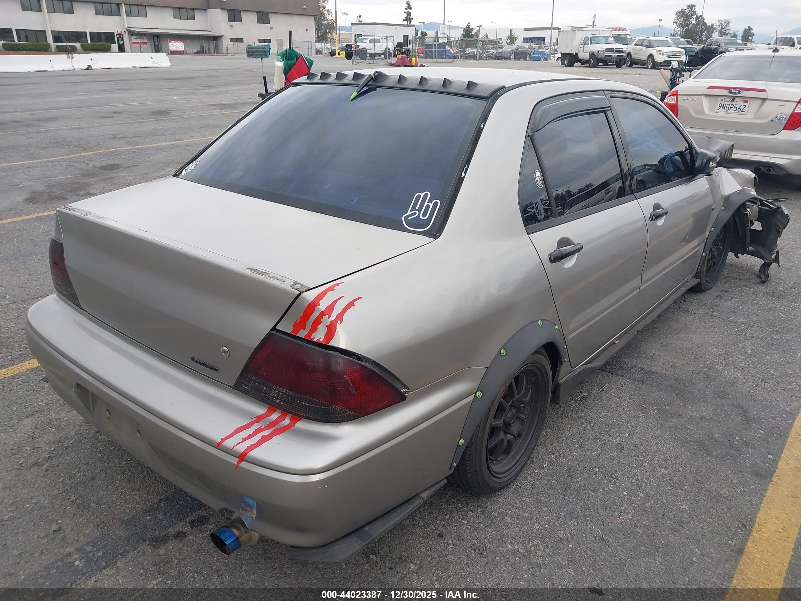 MITSUBISHI LANCER image 4