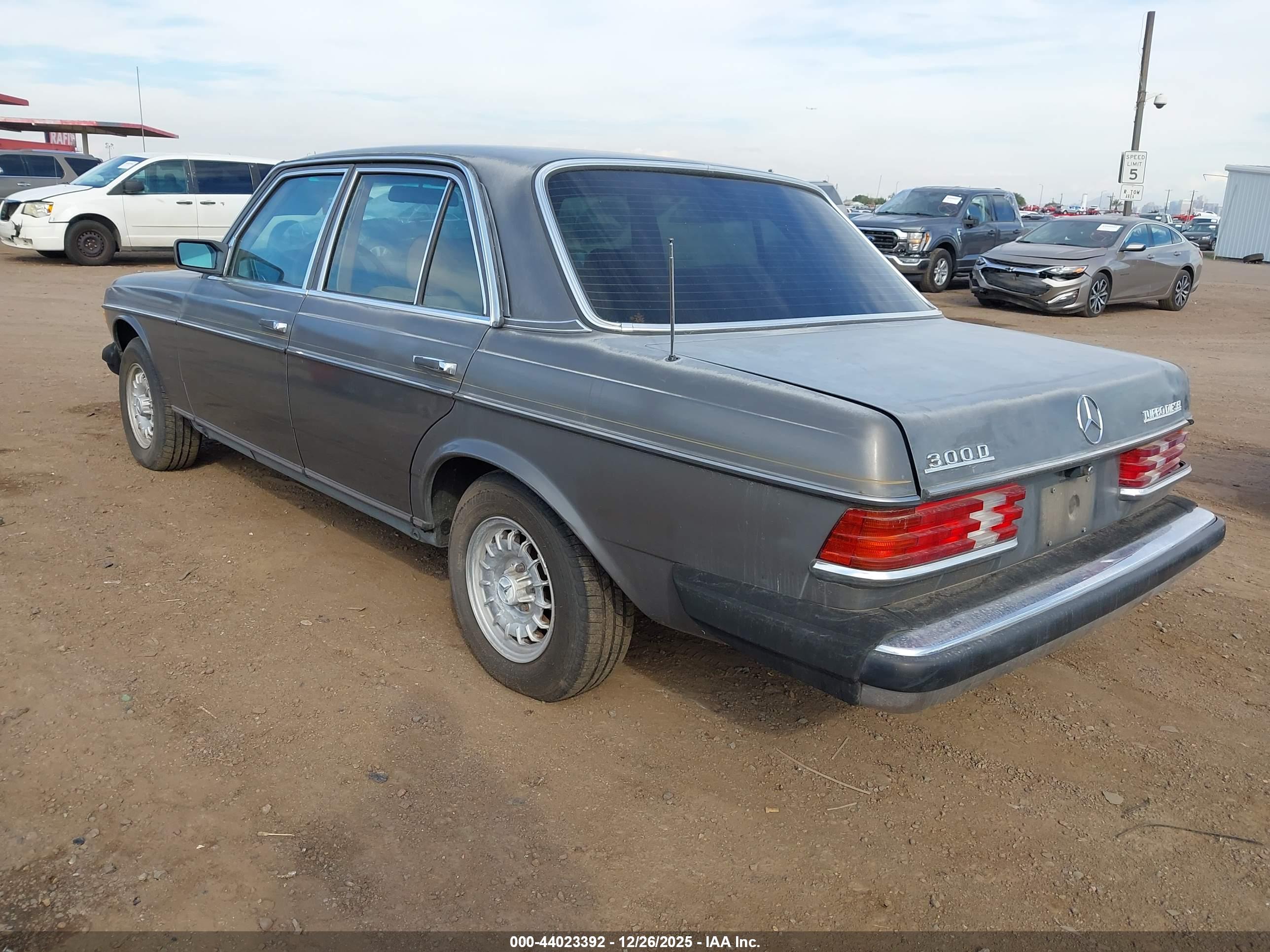 MERCEDES-BENZ 300 image 3