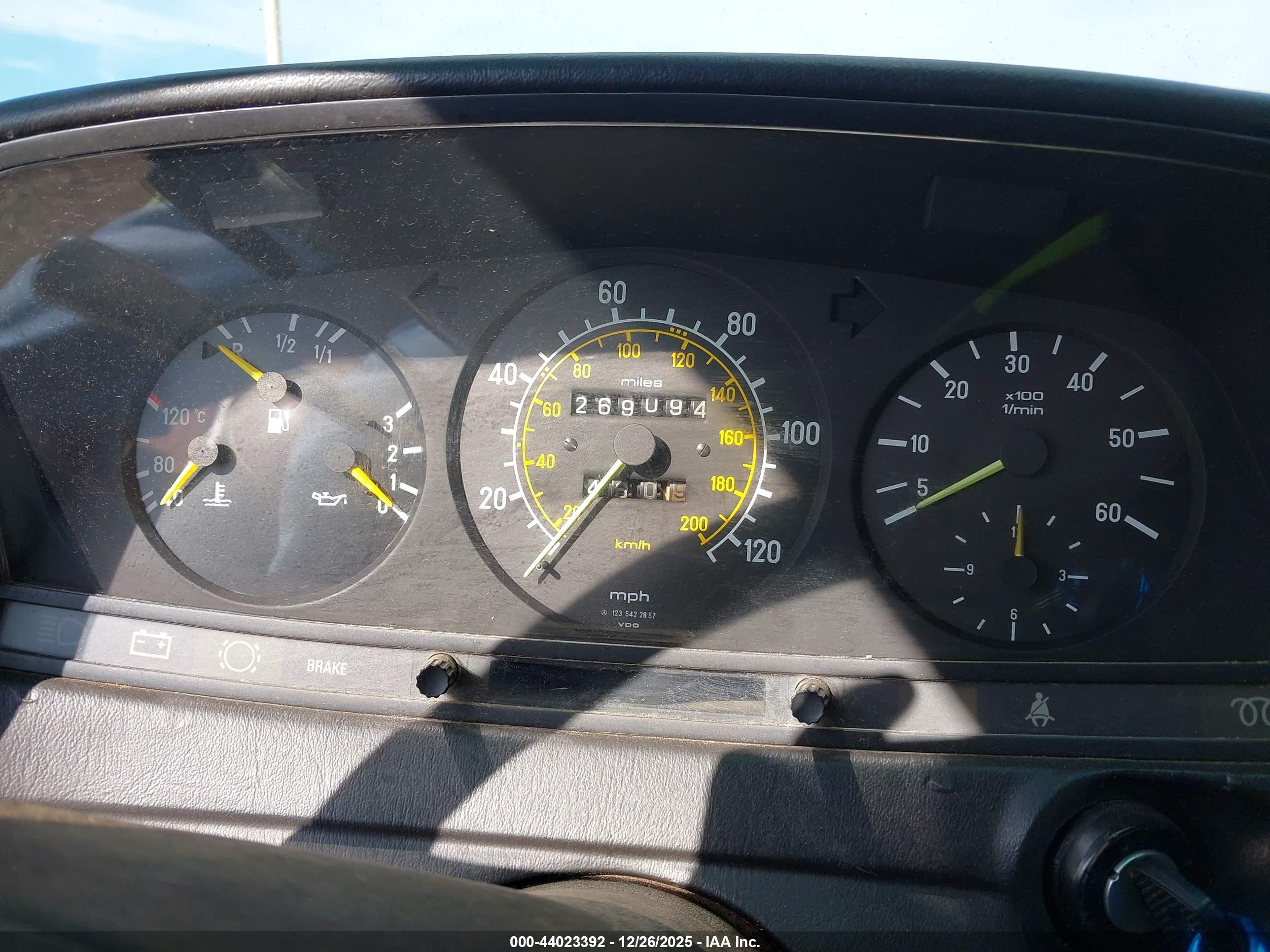 MERCEDES-BENZ 300 image 7