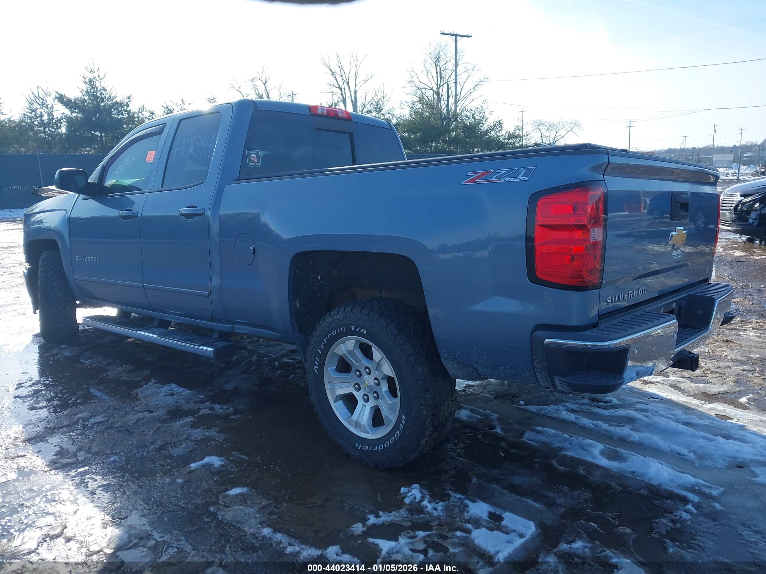CHEVROLET SILVERADO image 3