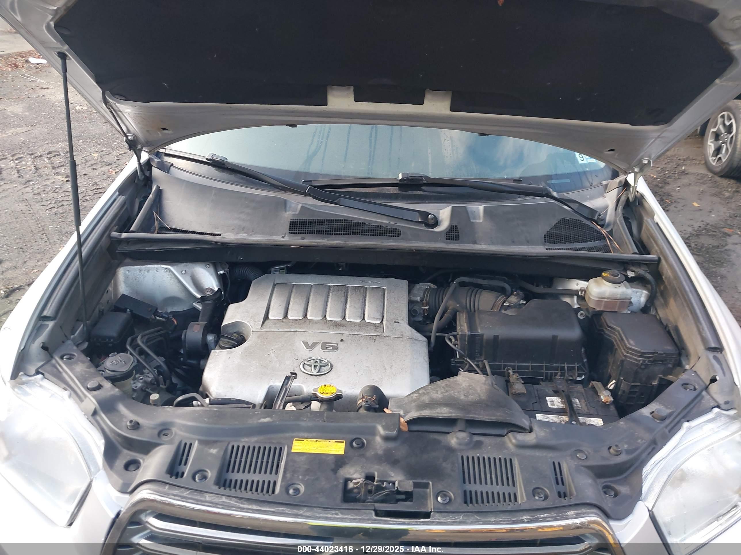 TOYOTA HIGHLANDER image 10