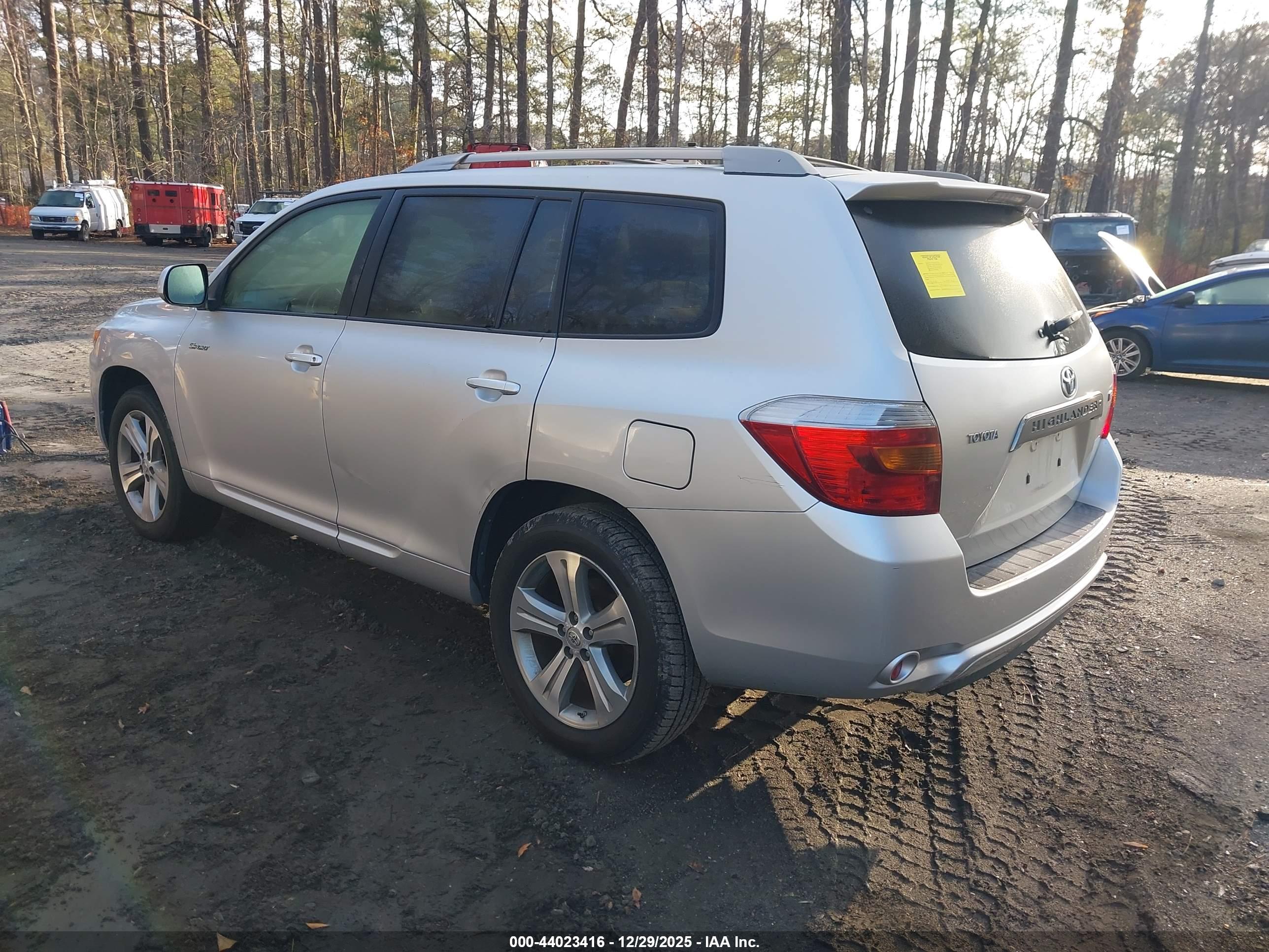 TOYOTA HIGHLANDER image 3