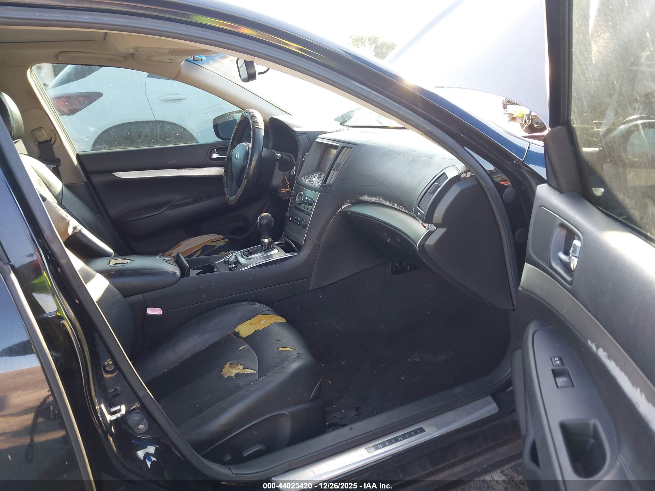 INFINITI G37 image 5