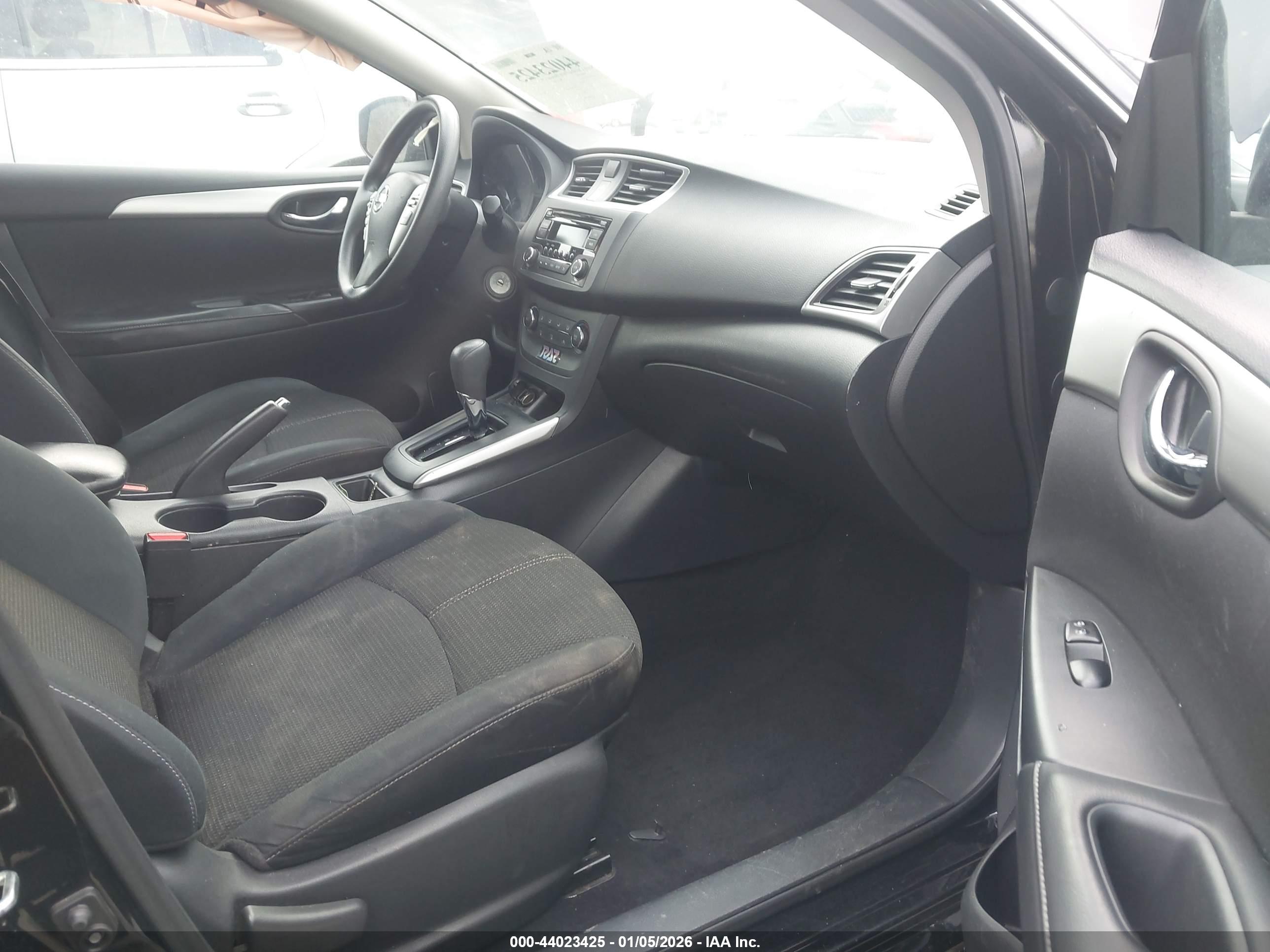 NISSAN SENTRA image 5