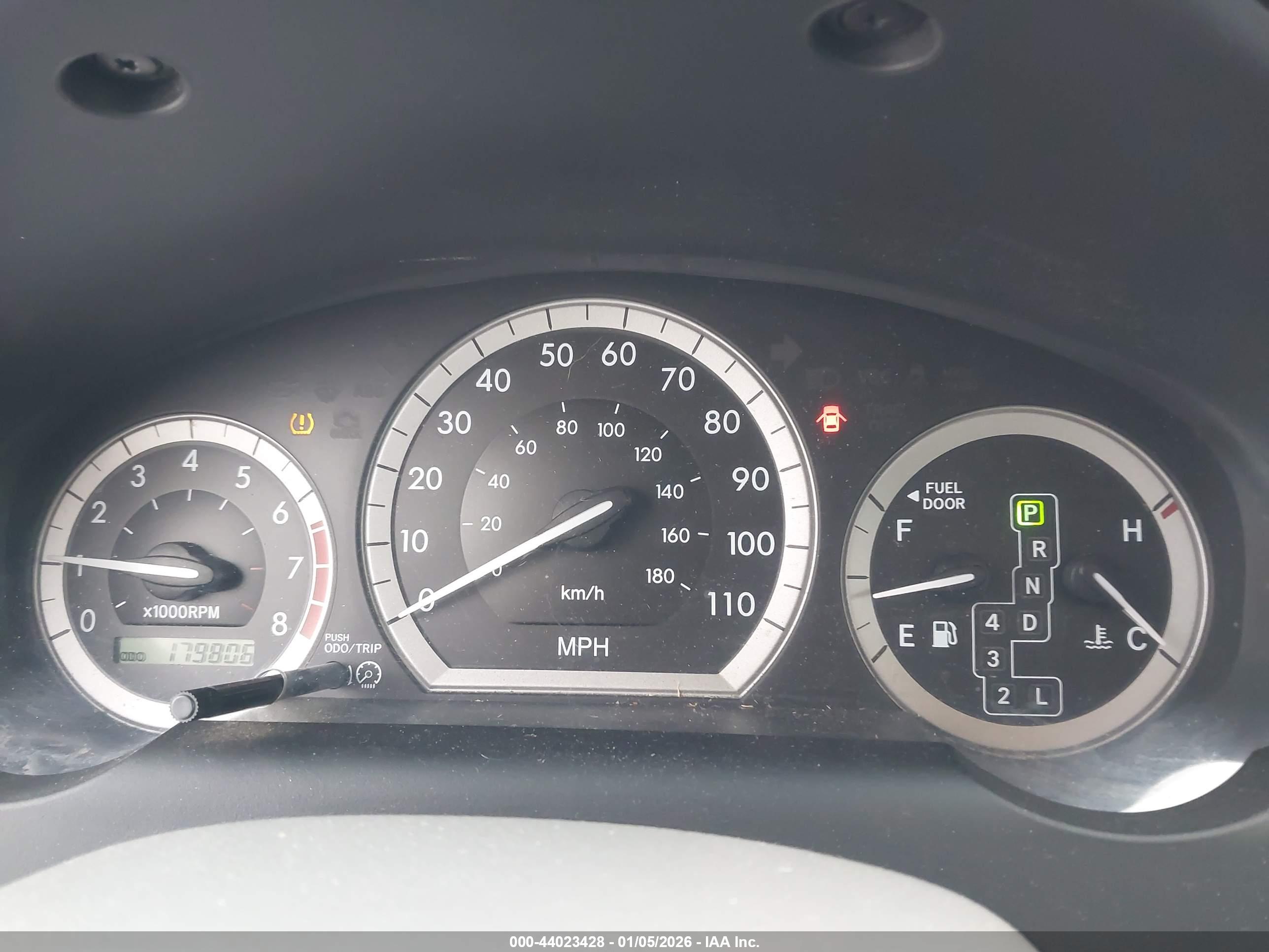 TOYOTA SIENNA image 7