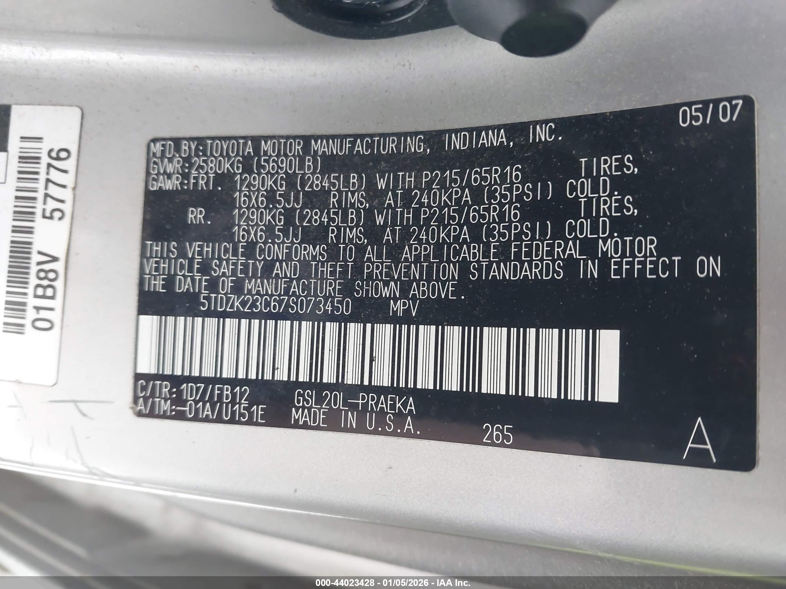 TOYOTA SIENNA image 9