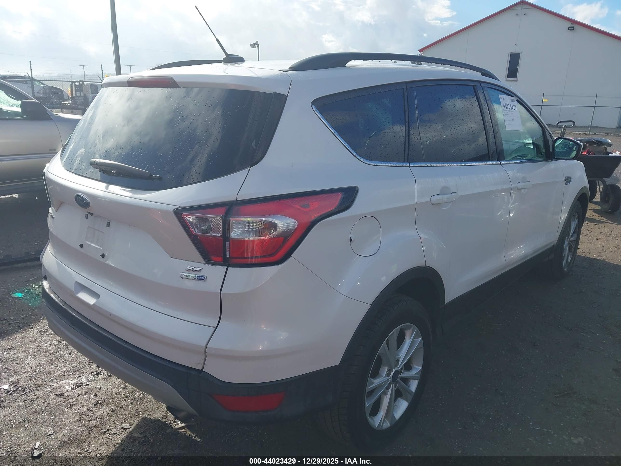 FORD ESCAPE image 4